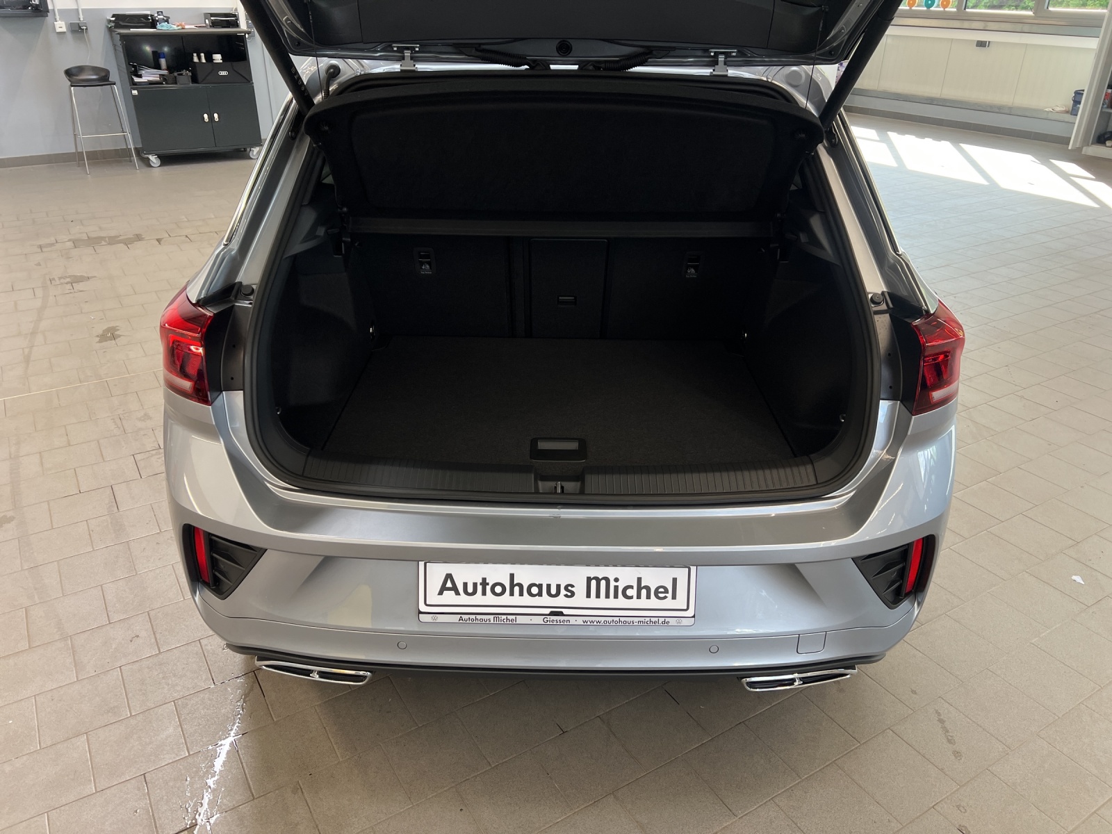 T-Roc 1.5 TSI DSG R-Line LED-Plus TravelAssist AHK Alu-19Zoll