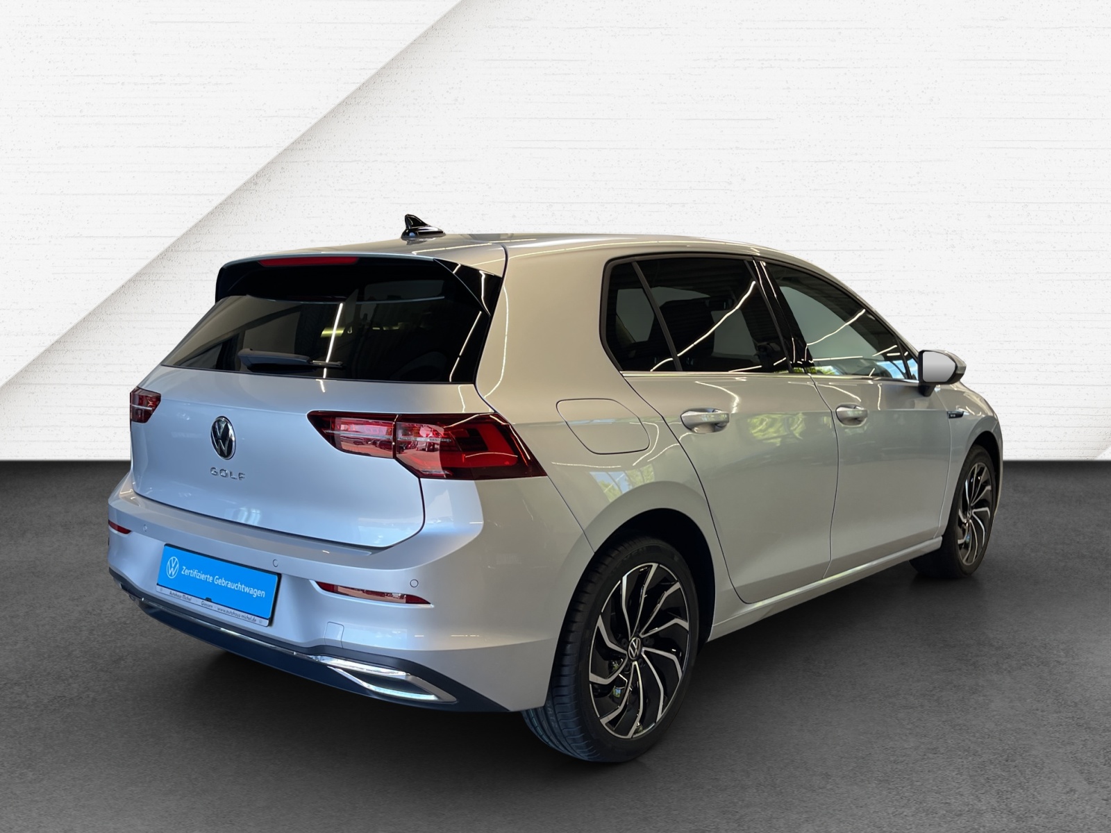 Golf VIII 2.0 TDI DSG Style IQ-Light TravelAssist Navi AHK