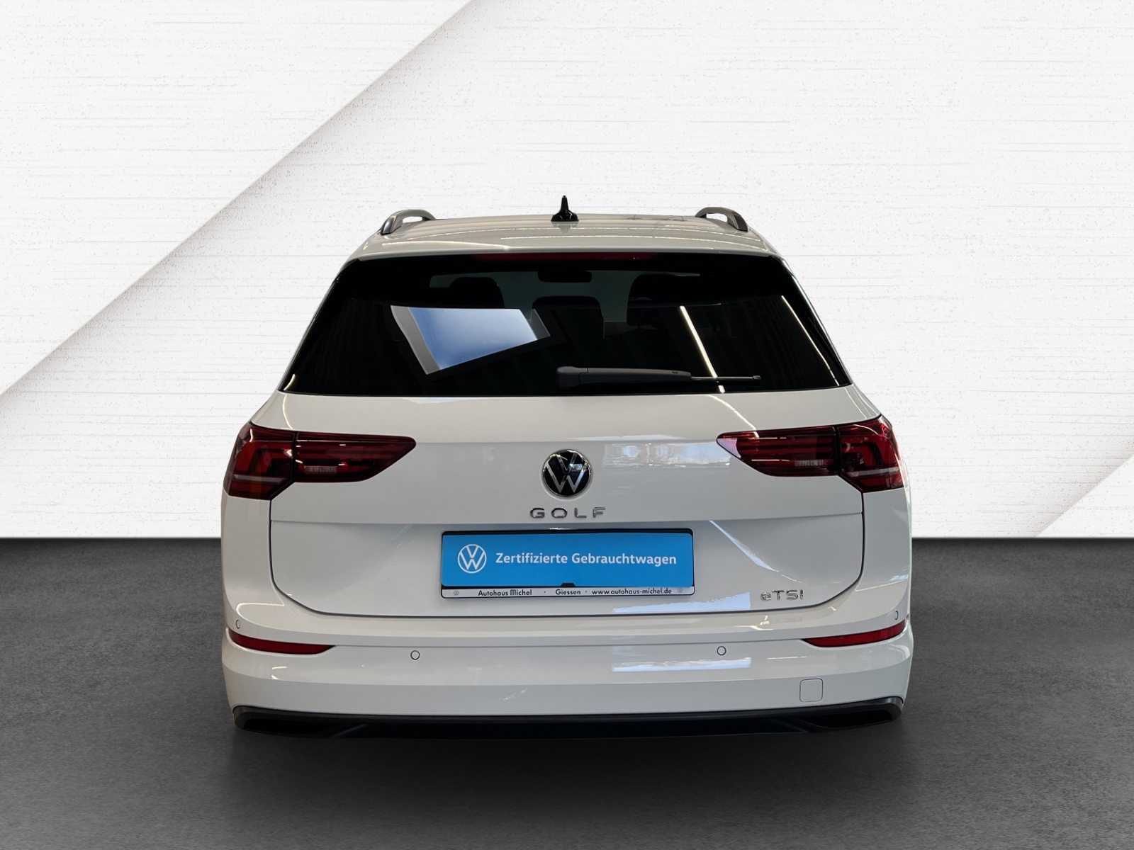 Golf VIII Variant 1.5 eTSI DSG Life ACC LED AppConnect AHK