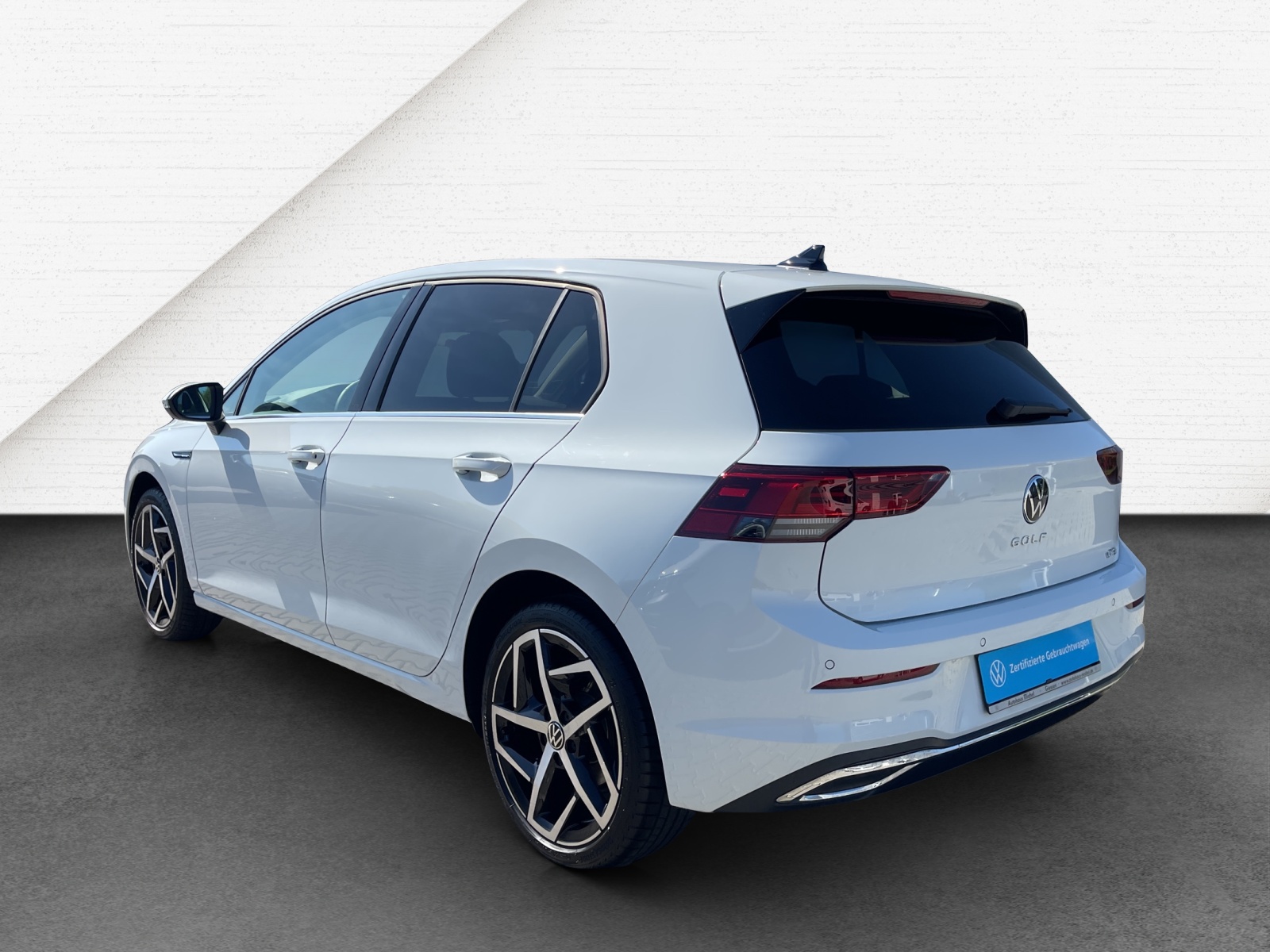 Golf VIII 1.5 eTSI DSG Style Panodach Navi Alu-18Zoll