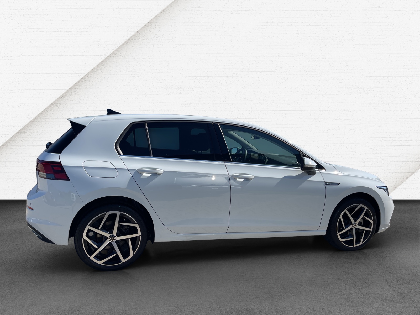 Golf VIII 1.5 eTSI DSG Style Panodach Navi Alu-18Zoll