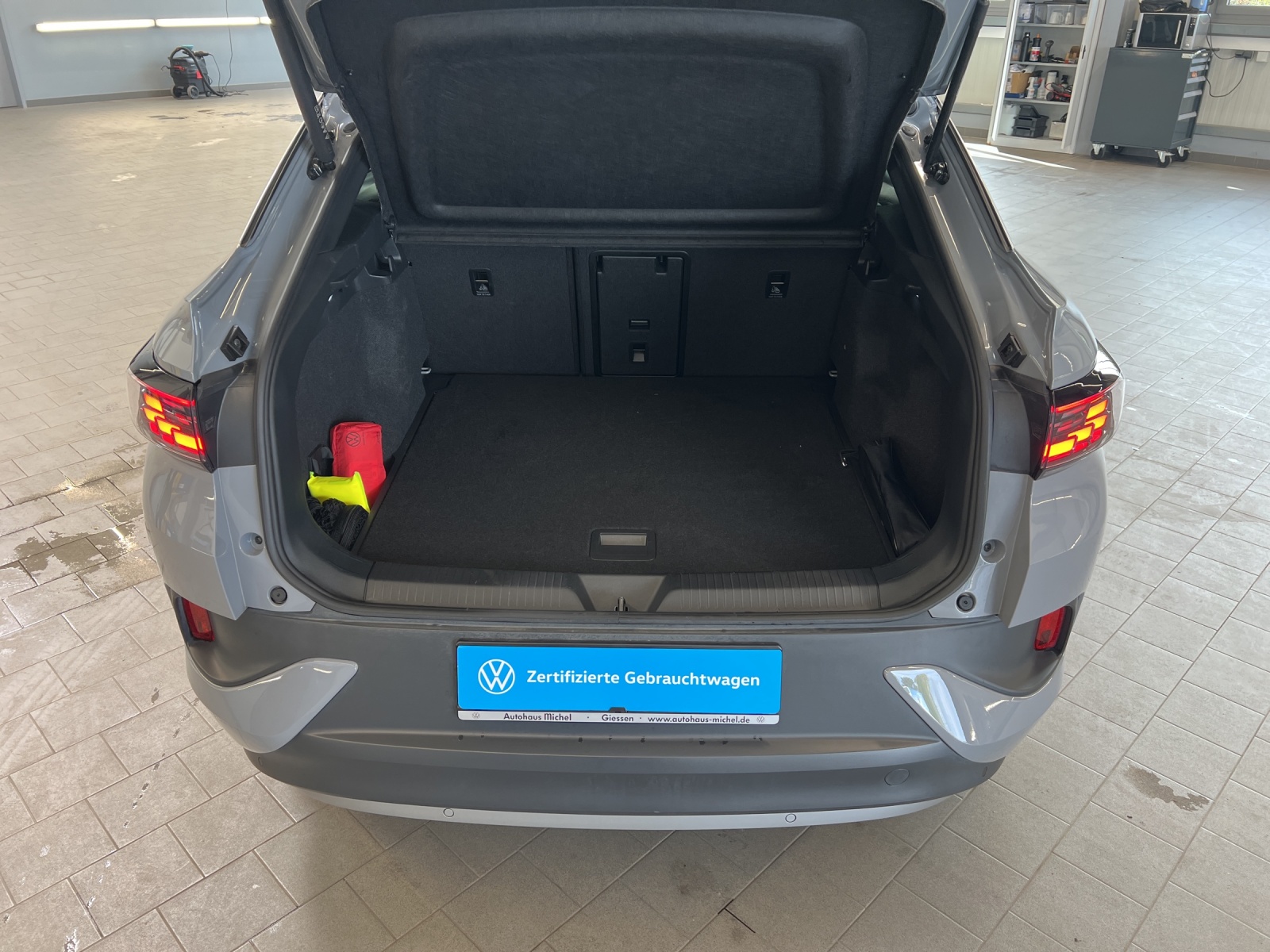 ID.5 Pro 128 kW IQ-Light Infotainment+Design-Paket