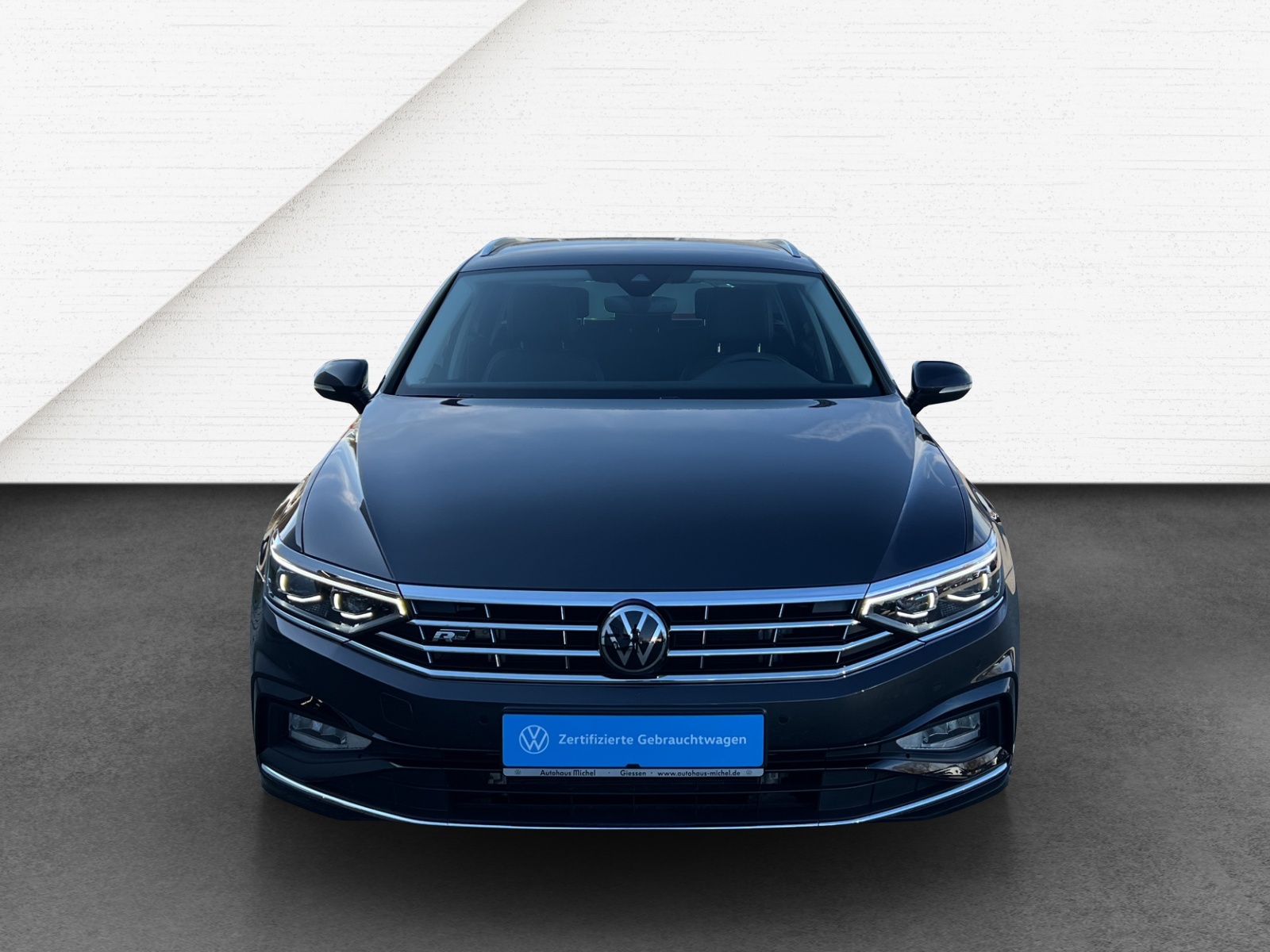 Passat Variant 2.0 TSI DSG Elegance R-Line IQ-Light Standheizung TravelAssist Navi