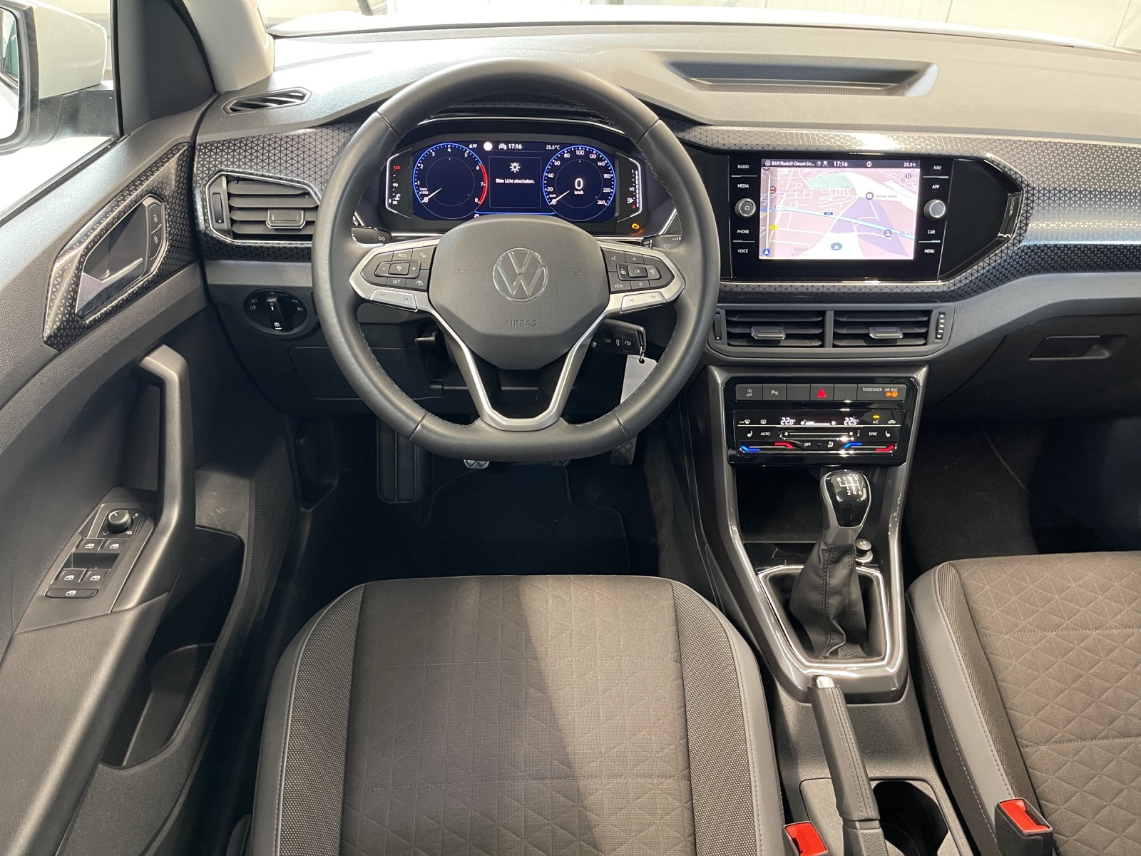 T-Cross 1.0 TSI Style LED TravelAssist Navi Rückkamera Alu-18Zoll