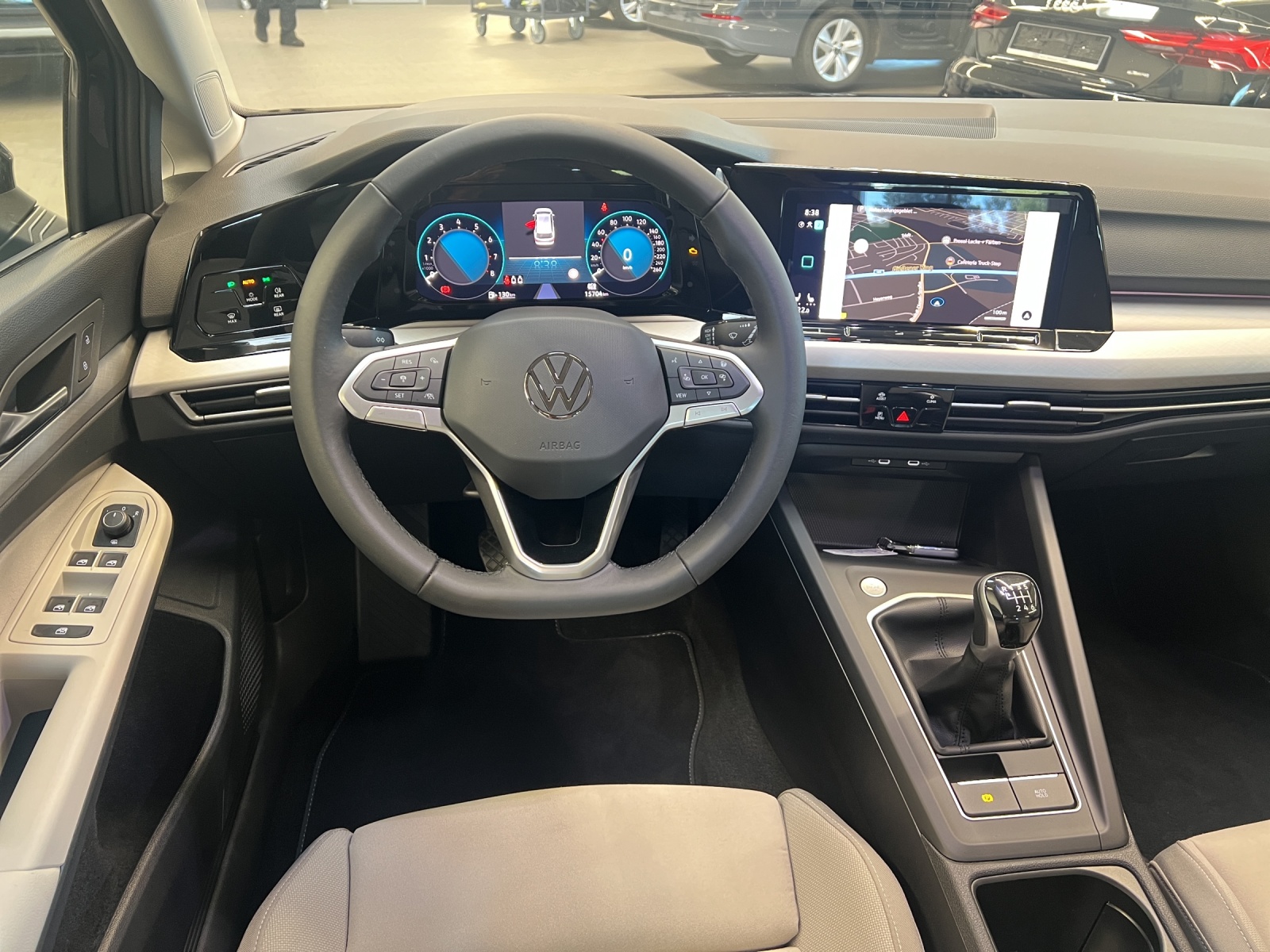 Golf VIII Variant 1.0 TSI Life LED TravelAssist Navi ErgoActive
