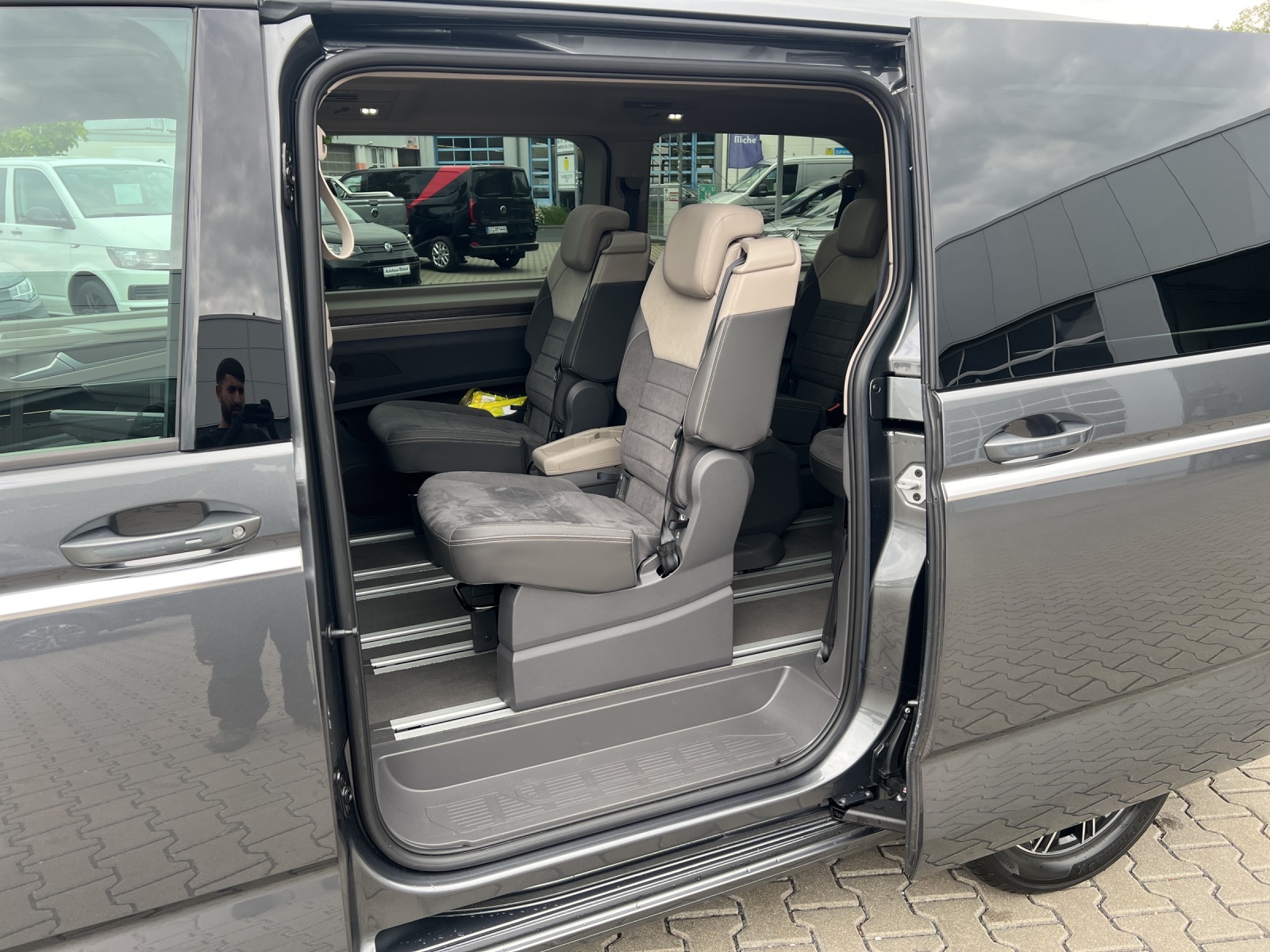 Multivan Style LÜ 2.0 TDI DSG Pano ACC AGR Sitz DCC Standheizung