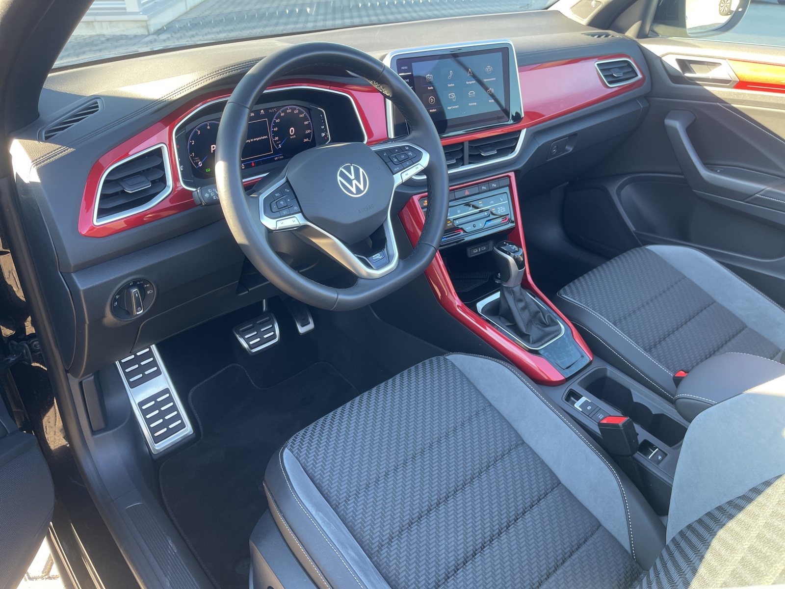 T-Roc Cabrio 1.5 TSI DSG R-Line IQ-Light DCC Standheizung Navi