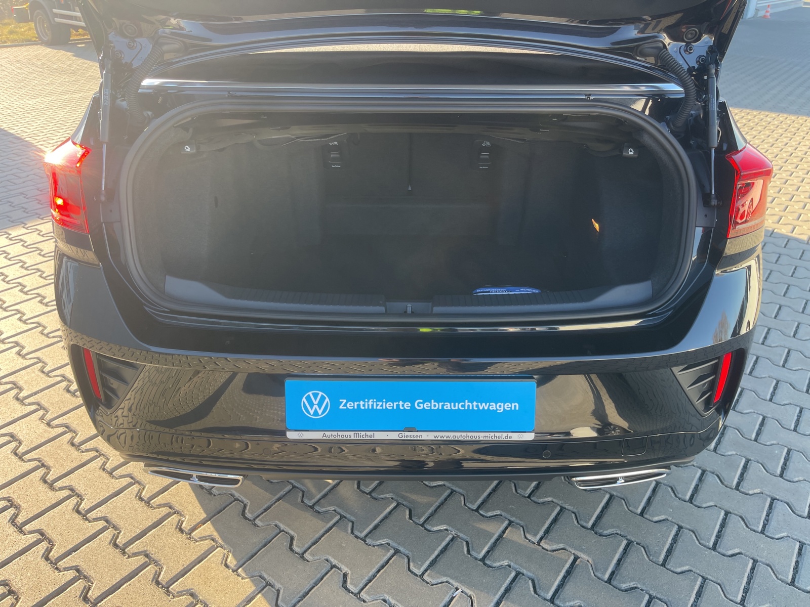T-Roc Cabrio 1.5 TSI DSG R-Line IQ-Light DCC Standheizung Navi