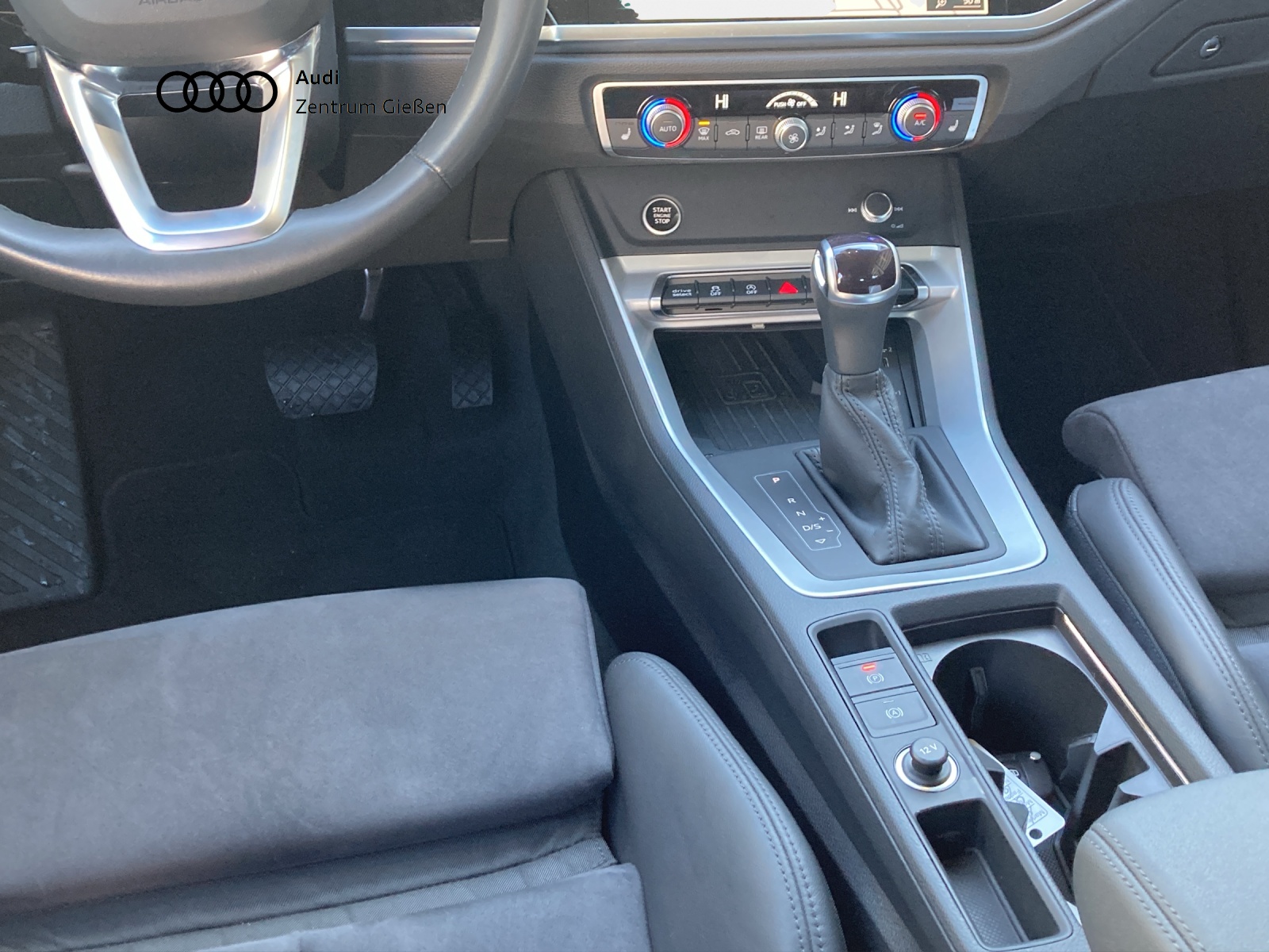 Q3 Sportback 40 TFSI quattro S line Navi AHK Kamera