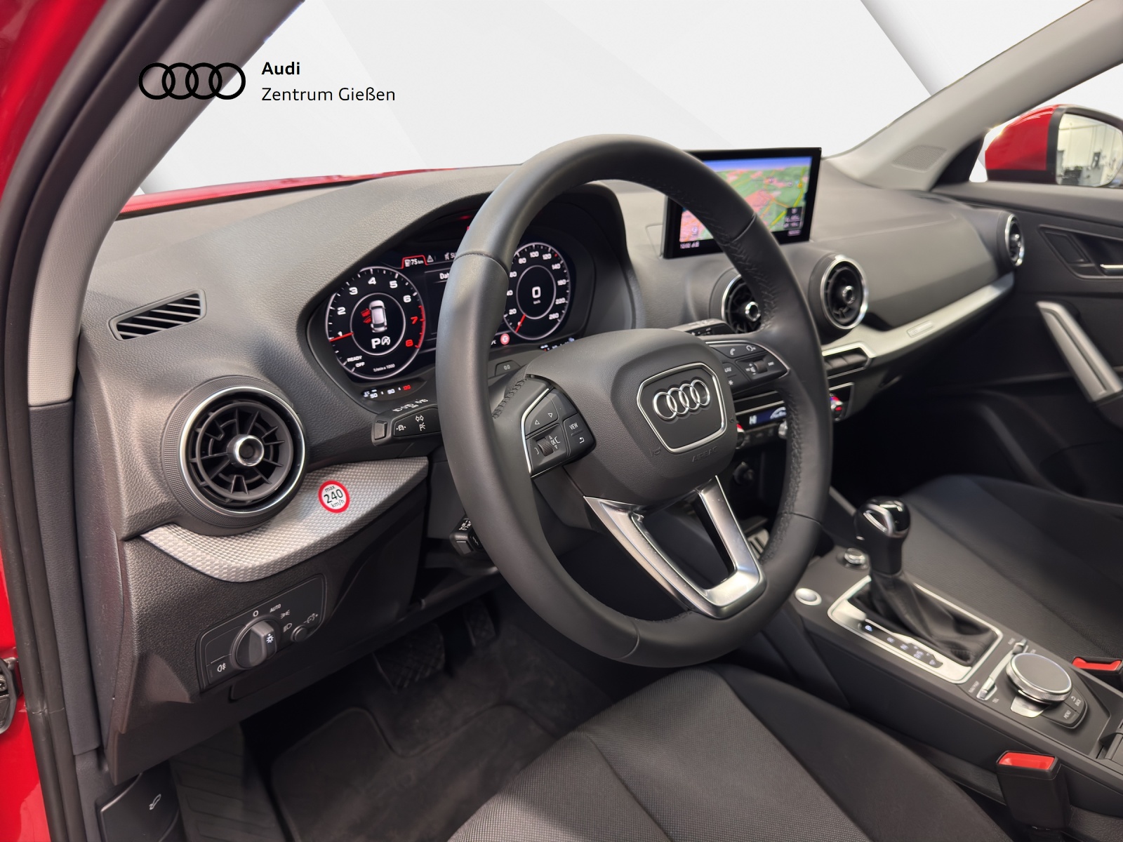 Q2 35 TFSI S tronic S line Black Navi AHK