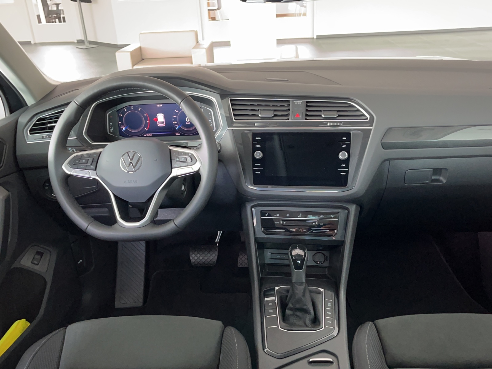 Tiguan 1.5 TSI DSG Elegance LED-Matrix TravelAssist AHK Navi