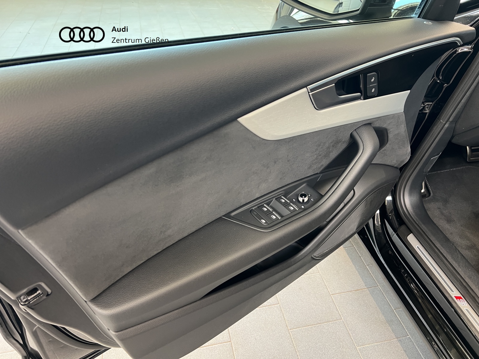 A4 Avant 40 TFSI quattro S line B&O AHK 360°Kamera Standheizung