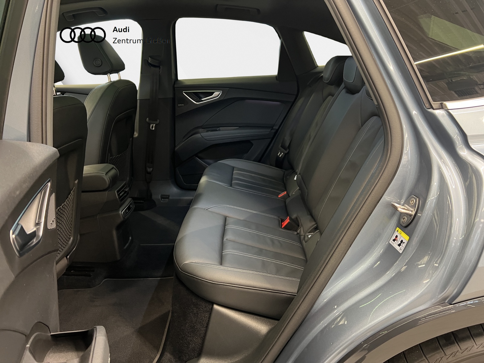 Q4 e-tron Sportback 50 quattro PANO SONOS MMI Navi