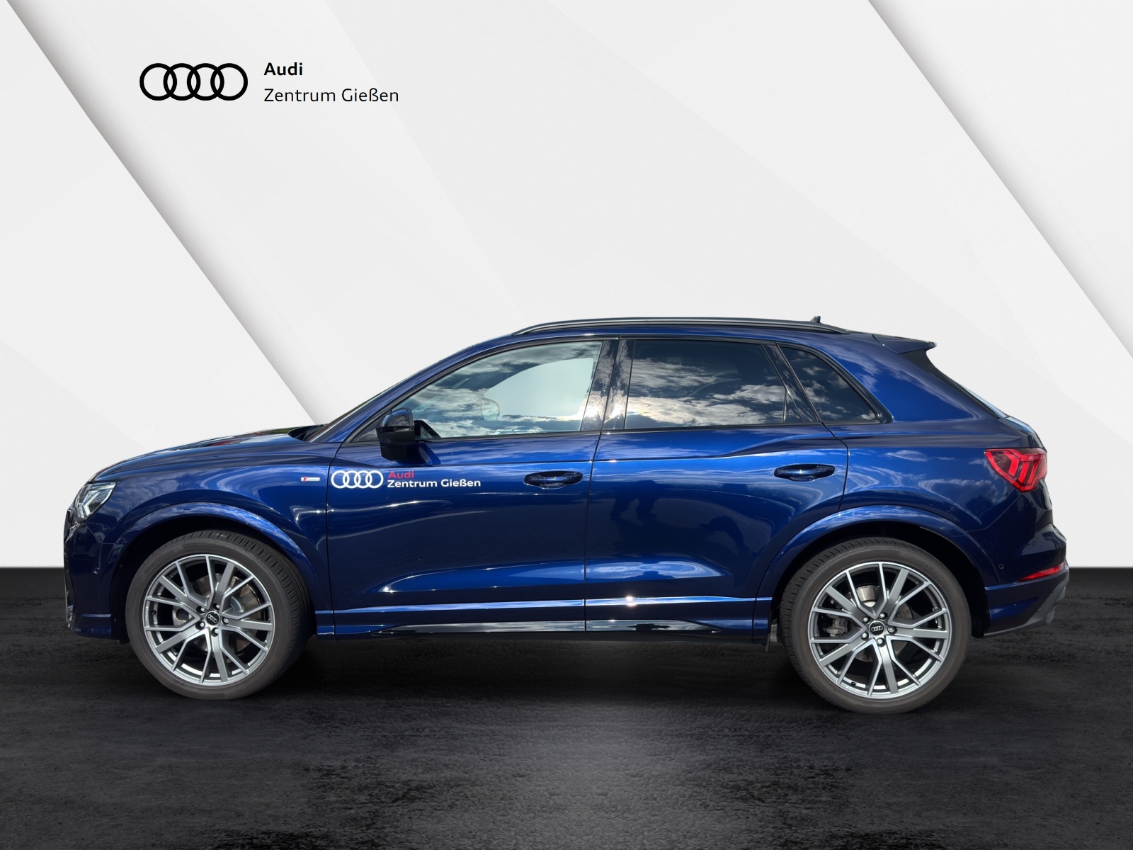 Q3 40 TFSI quattro S line Pano 360°Kamera Matrix-LED