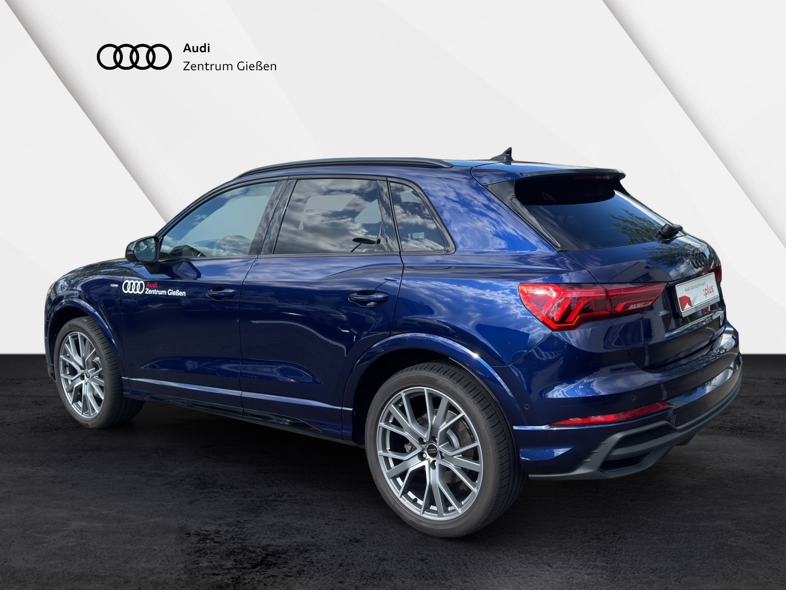 Q3 40 TFSI quattro S line Pano 360°Kamera Matrix-LED