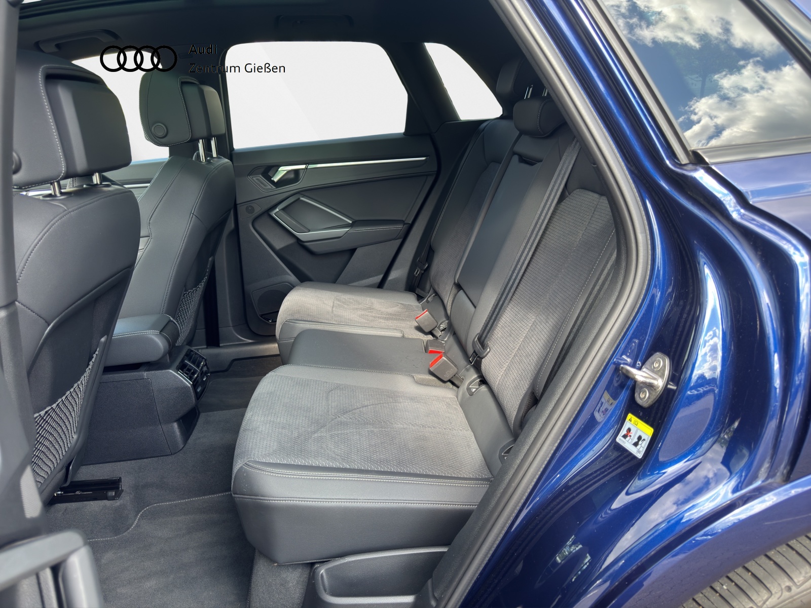Q3 40 TFSI quattro S line Pano 360°Kamera Matrix-LED