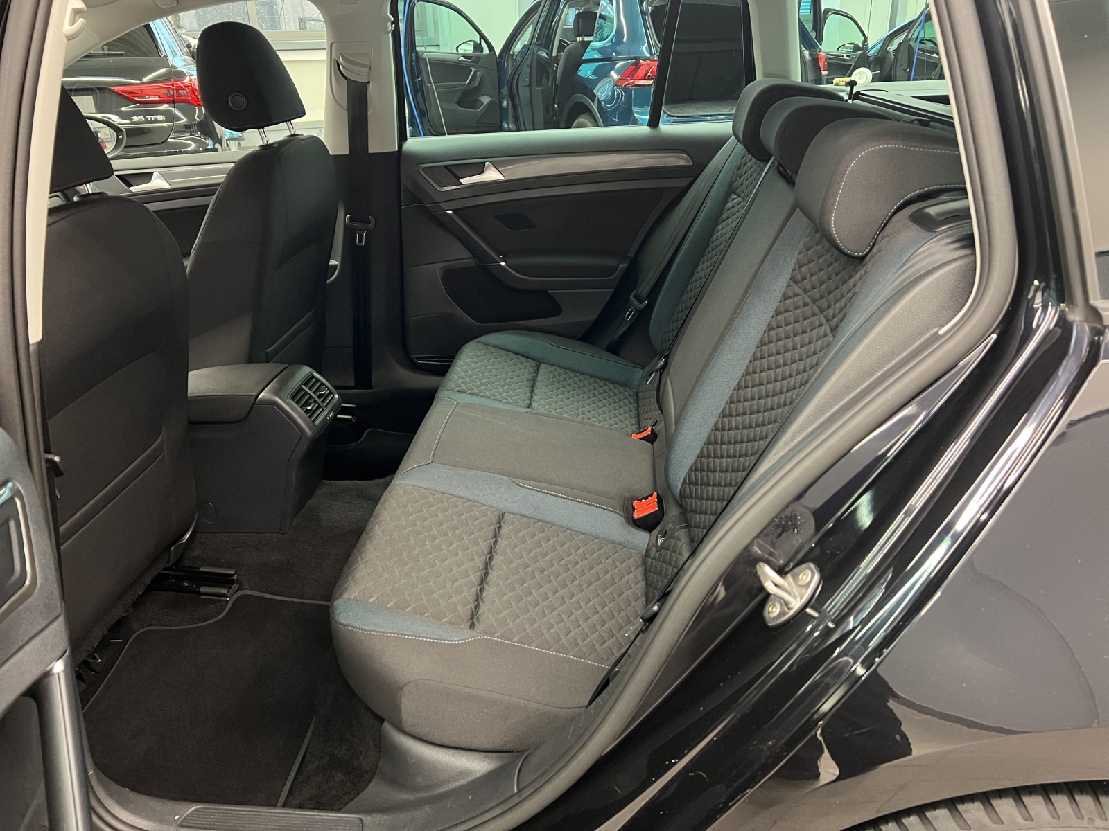 Golf VII Variant 1.5 TSI IQ.DRIVE ACC AppConnect AHK Rückkamera