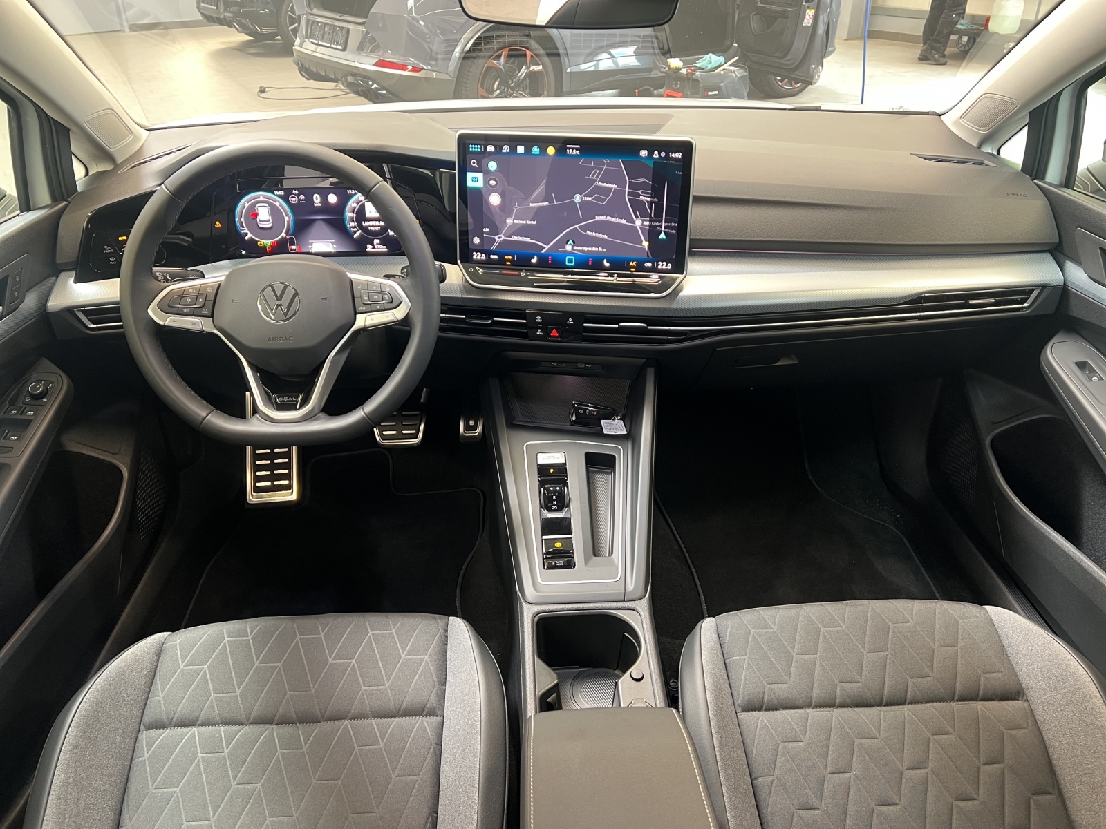 Golf VIII 2.0 TDI DSG Goal LED-Plus TravelAssist Navi AHK