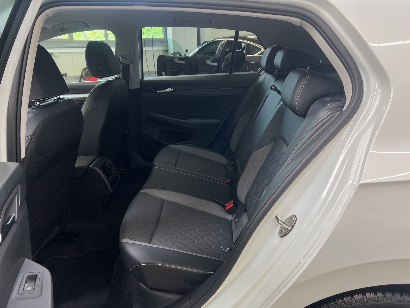 Golf VIII 2.0 TDI DSG Goal LED-Plus TravelAssist Navi AHK