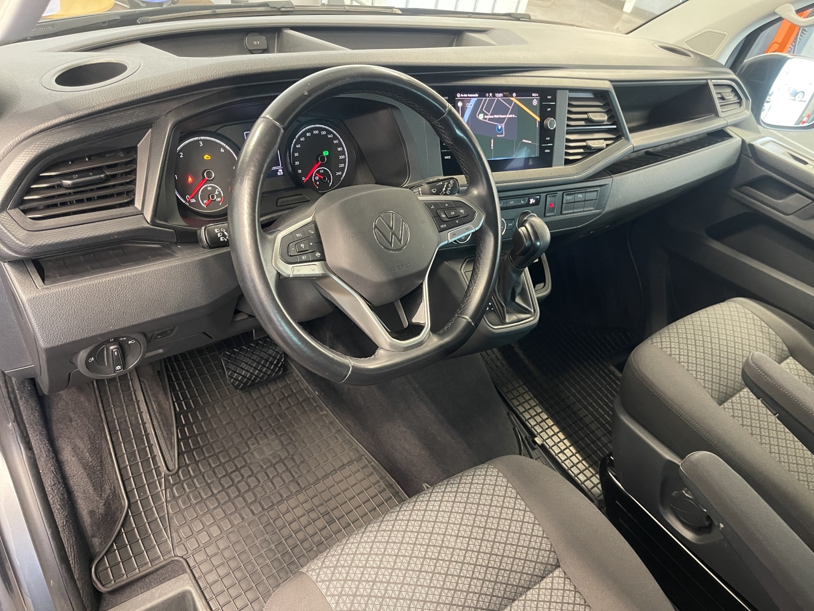 T6 Multivan Trendline 6.1 Family 2.0 TDI DSG Climatronik ACC AHK
