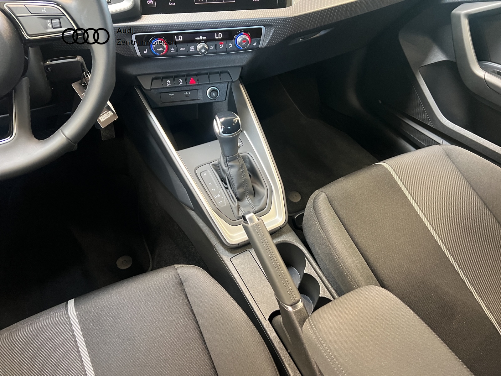 A1 Sportback 25 TFSI S-tronic advanced black