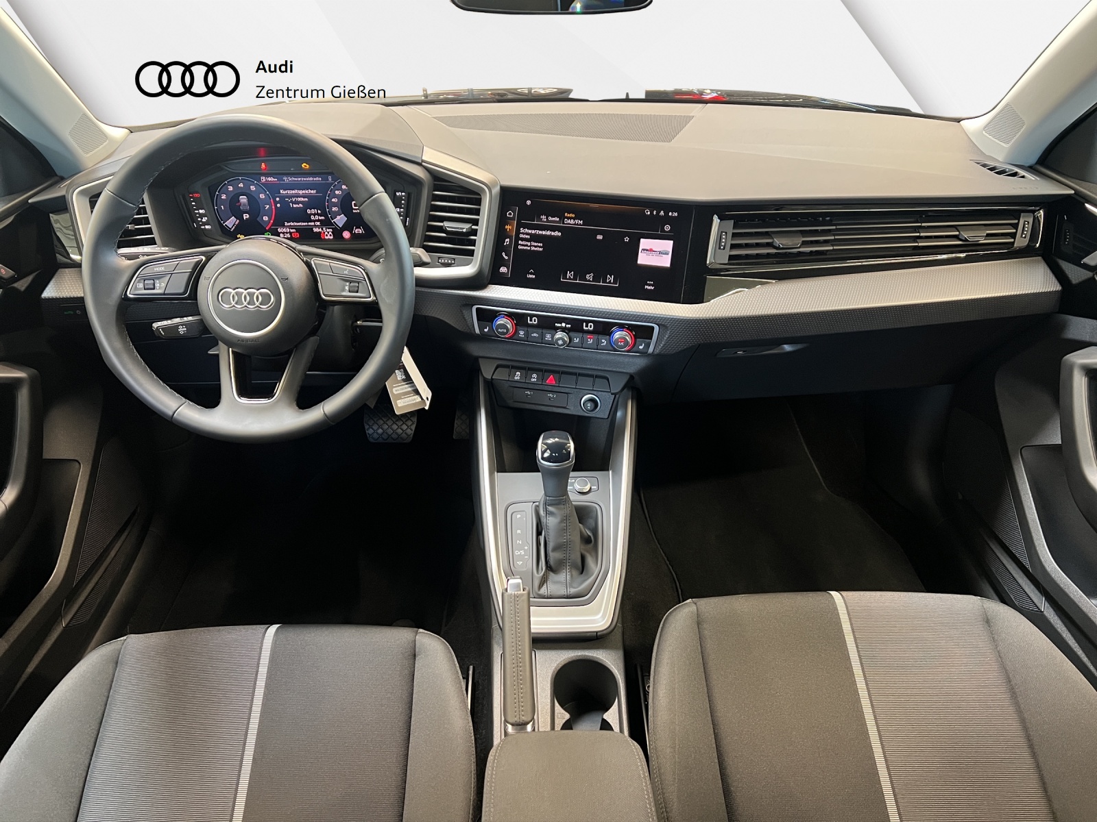 A1 Sportback 25 TFSI S-tronic advanced black