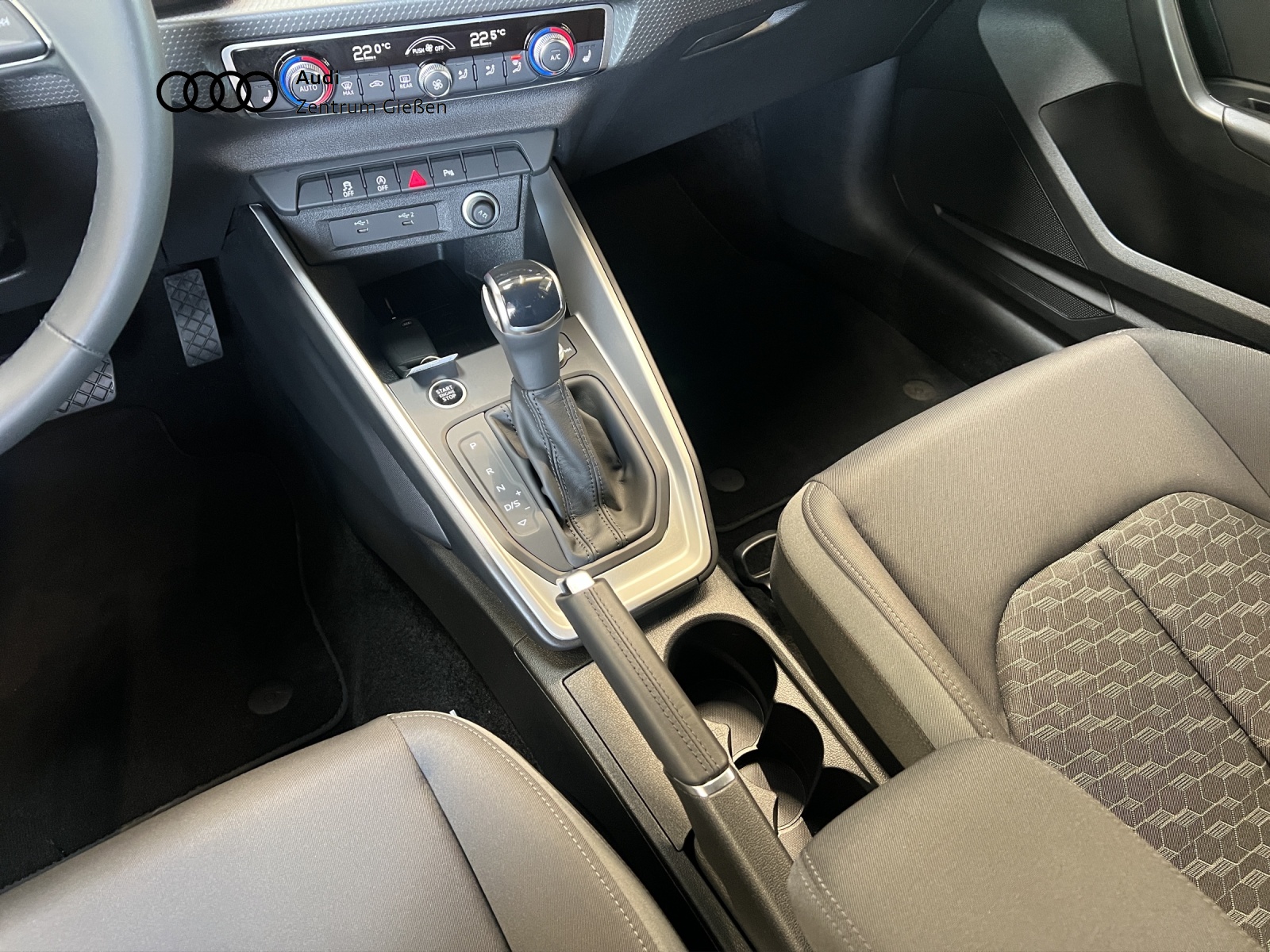 A1 Sportback 35 TFSI S-tronic advanced black Navi LED