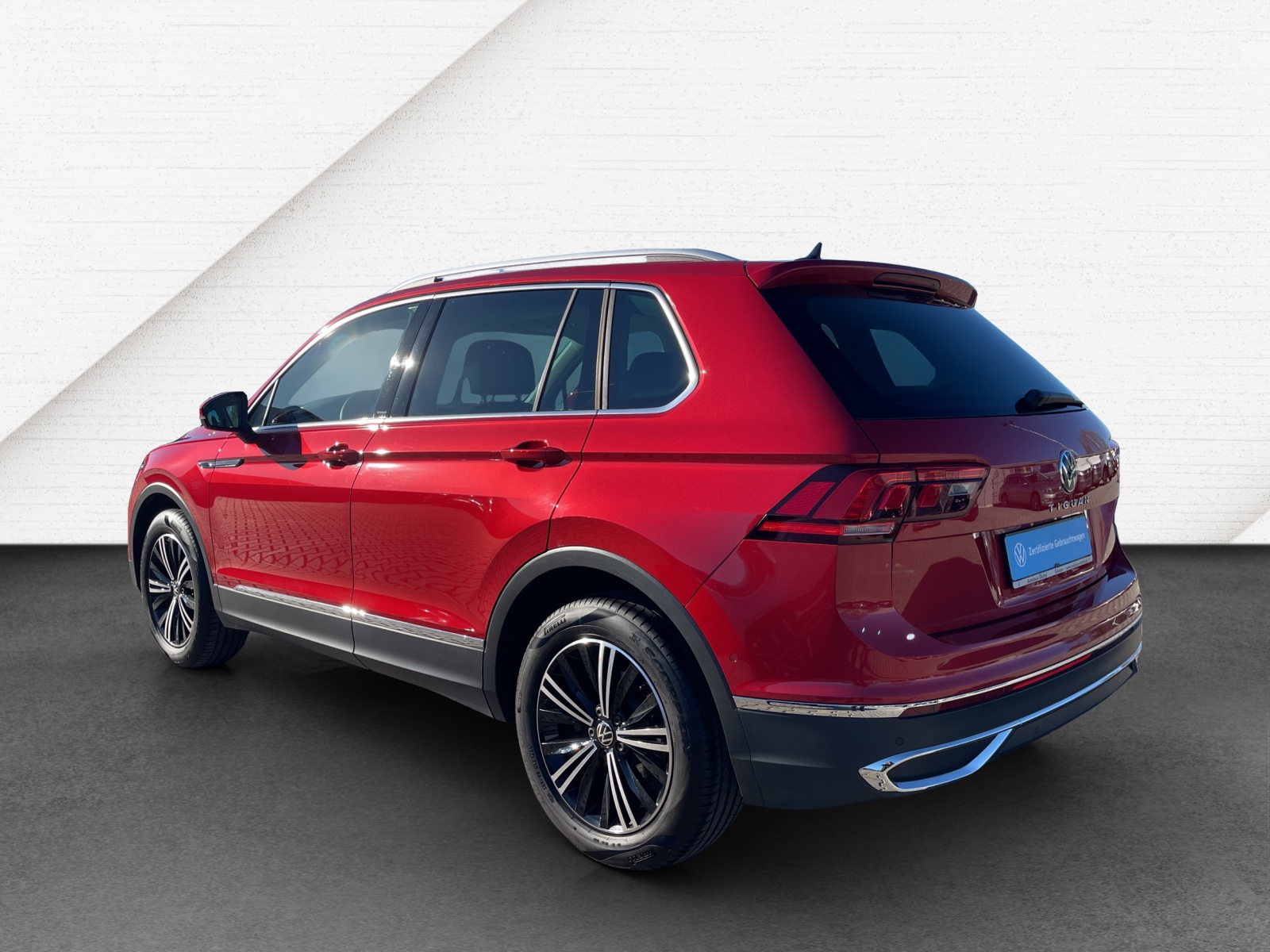 Tiguan 2.0 TDI DSG Elegance LED-Matrix TravelAssist Navi AHK Alu-18Zoll