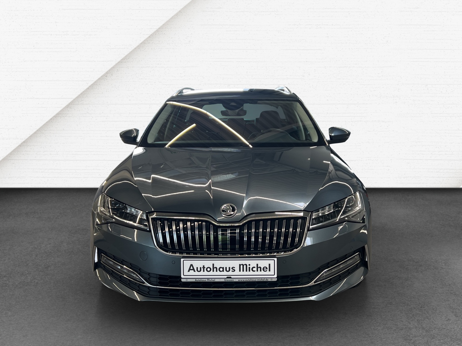 Superb Combi 2.0 TDI DSG Premium Edition LED-Matrix Navi AHK Leder