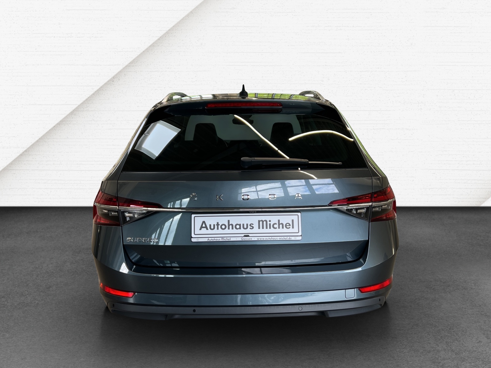 Superb Combi 2.0 TDI DSG Premium Edition LED-Matrix Navi AHK Leder