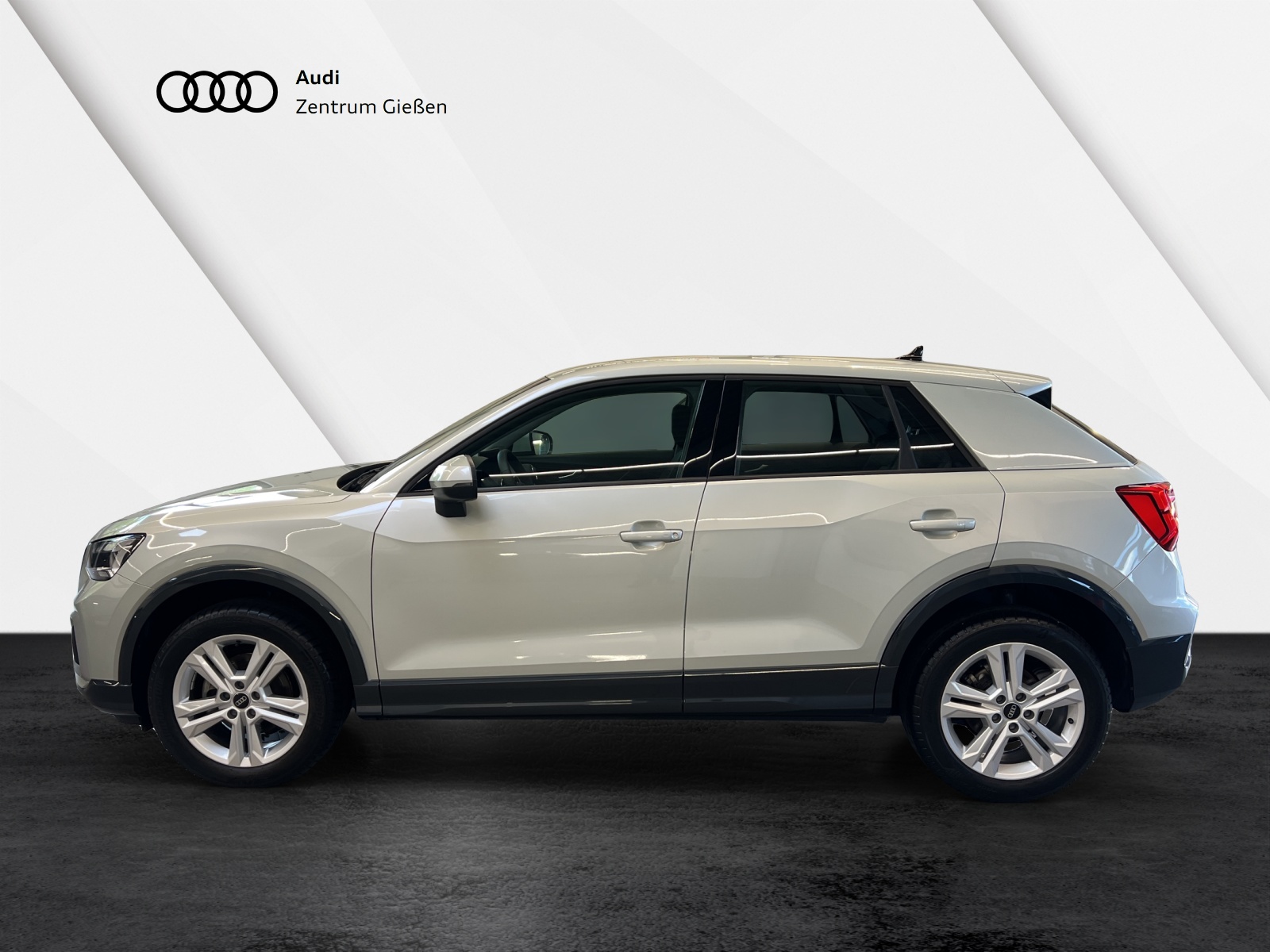 Q2 35 TFSI S tronic advanced MATRIX-LED ACC Kamera