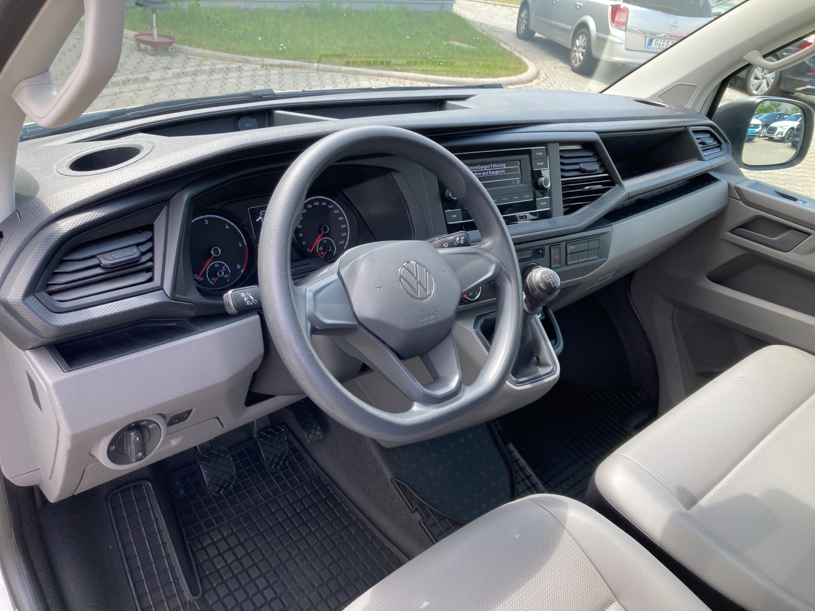 T6 Transporter 6.1 Kombi 2.0 l TDI EcoProfi FWD Doppelkima PDC hinten el. Außenspiegel