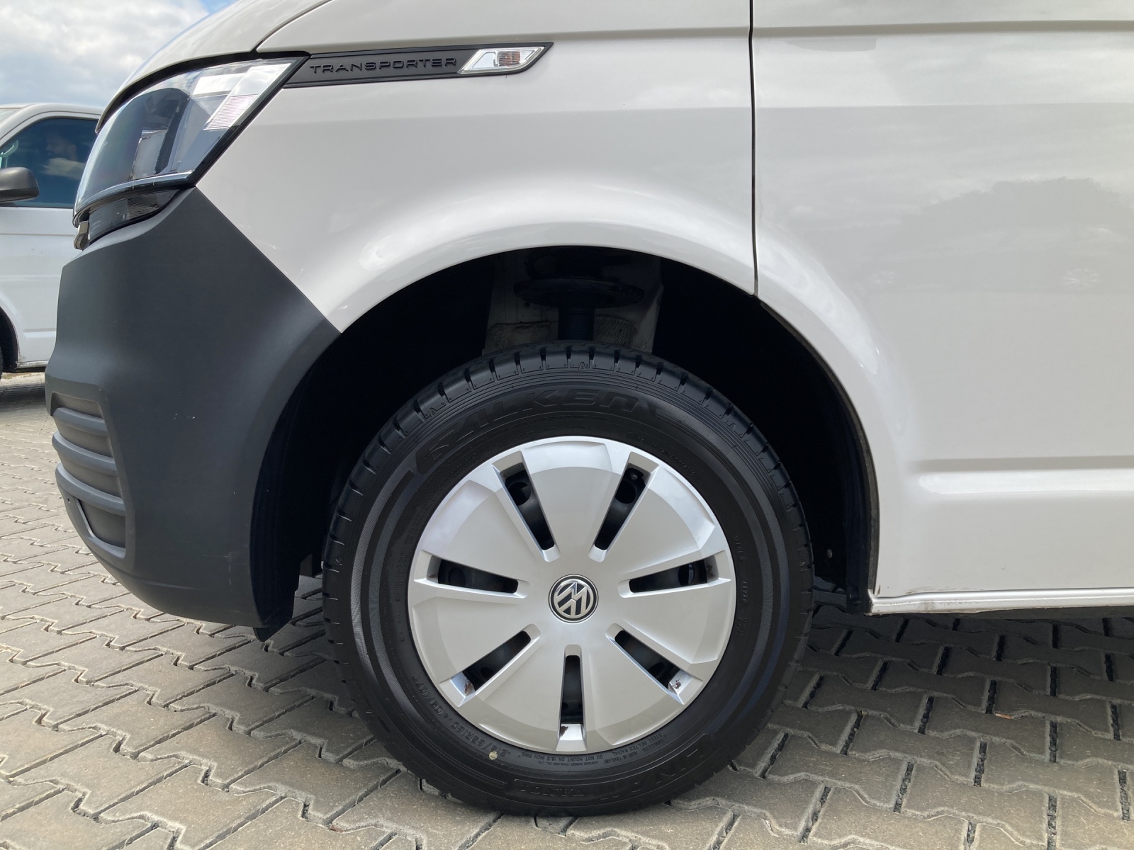 T6 Transporter 6.1 Kombi 2.0 l TDI EcoProfi FWD Doppelkima PDC hinten el. Außenspiegel