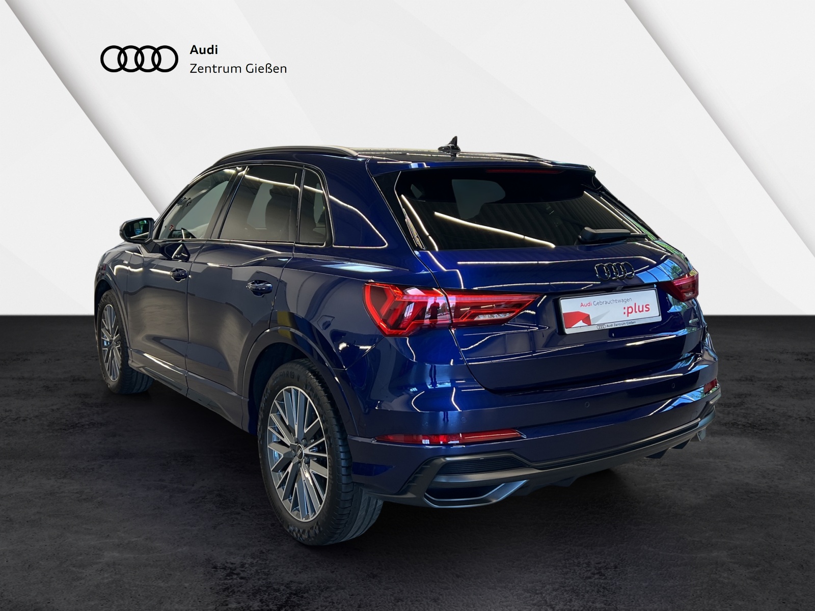Q3 40 TDI quattro S line Black Pano AHK Navi LED