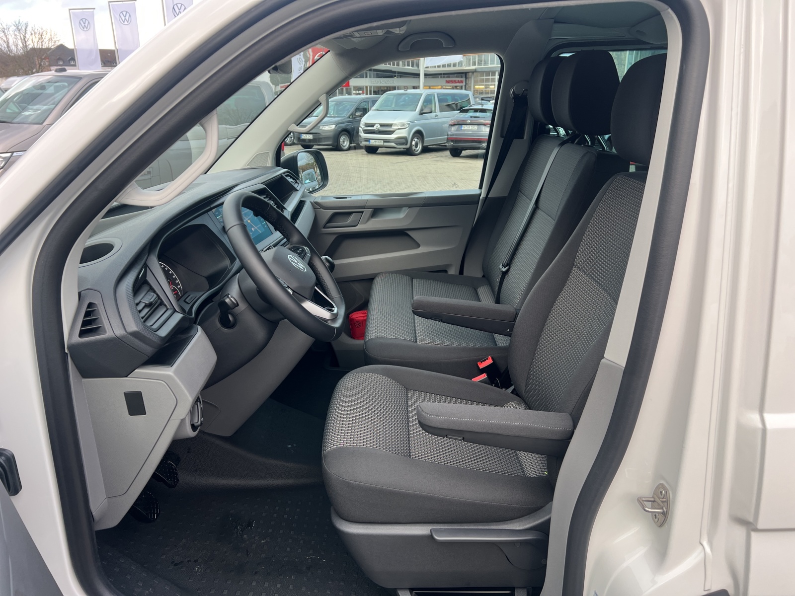 T6 Kombi LR 6.1 2,0 l TDI 110 kW GRA Doppelkima LED NAvi SH