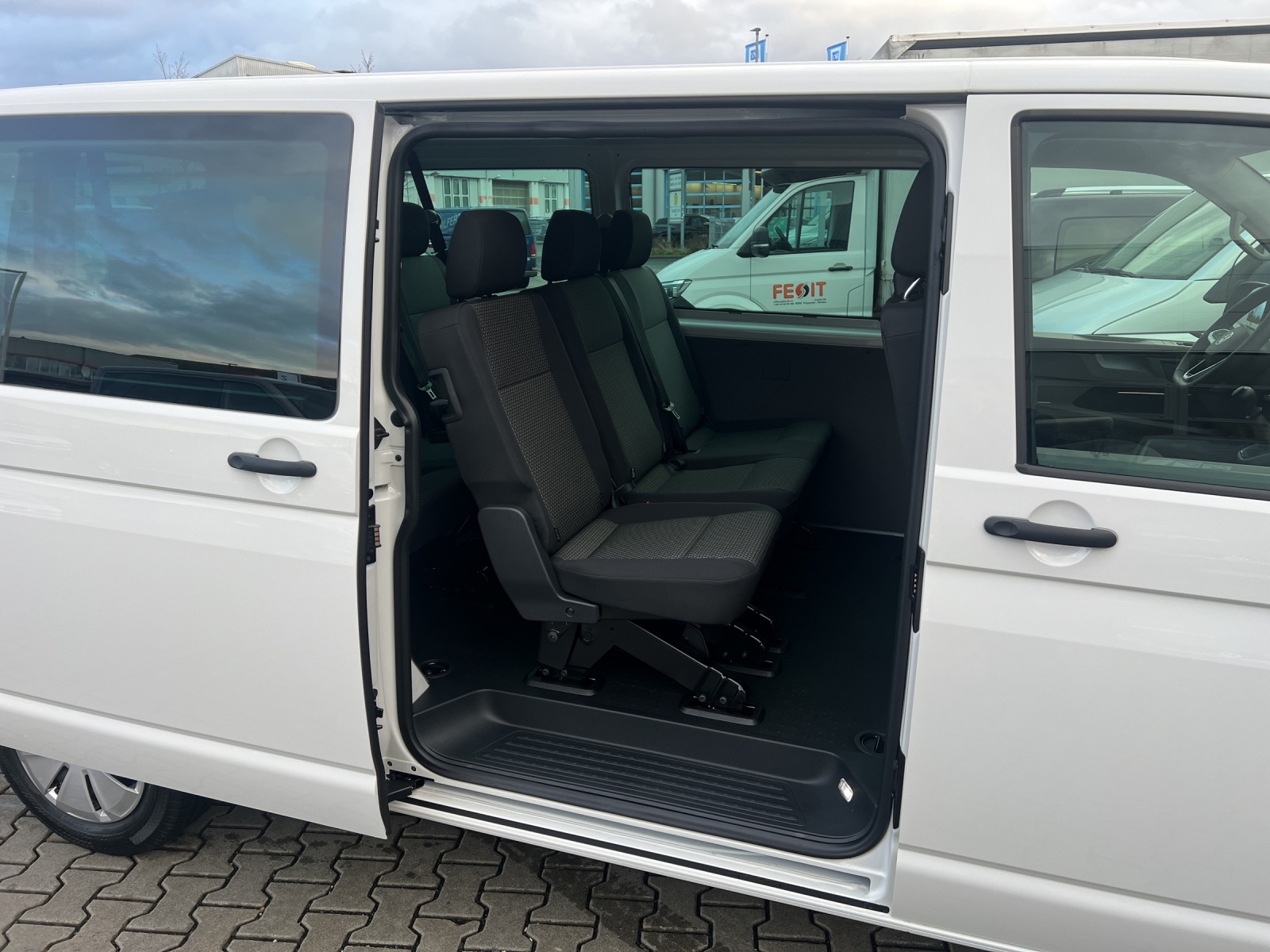 T6 Kombi LR 6.1 2,0 l TDI 110 kW GRA Doppelkima LED NAvi SH