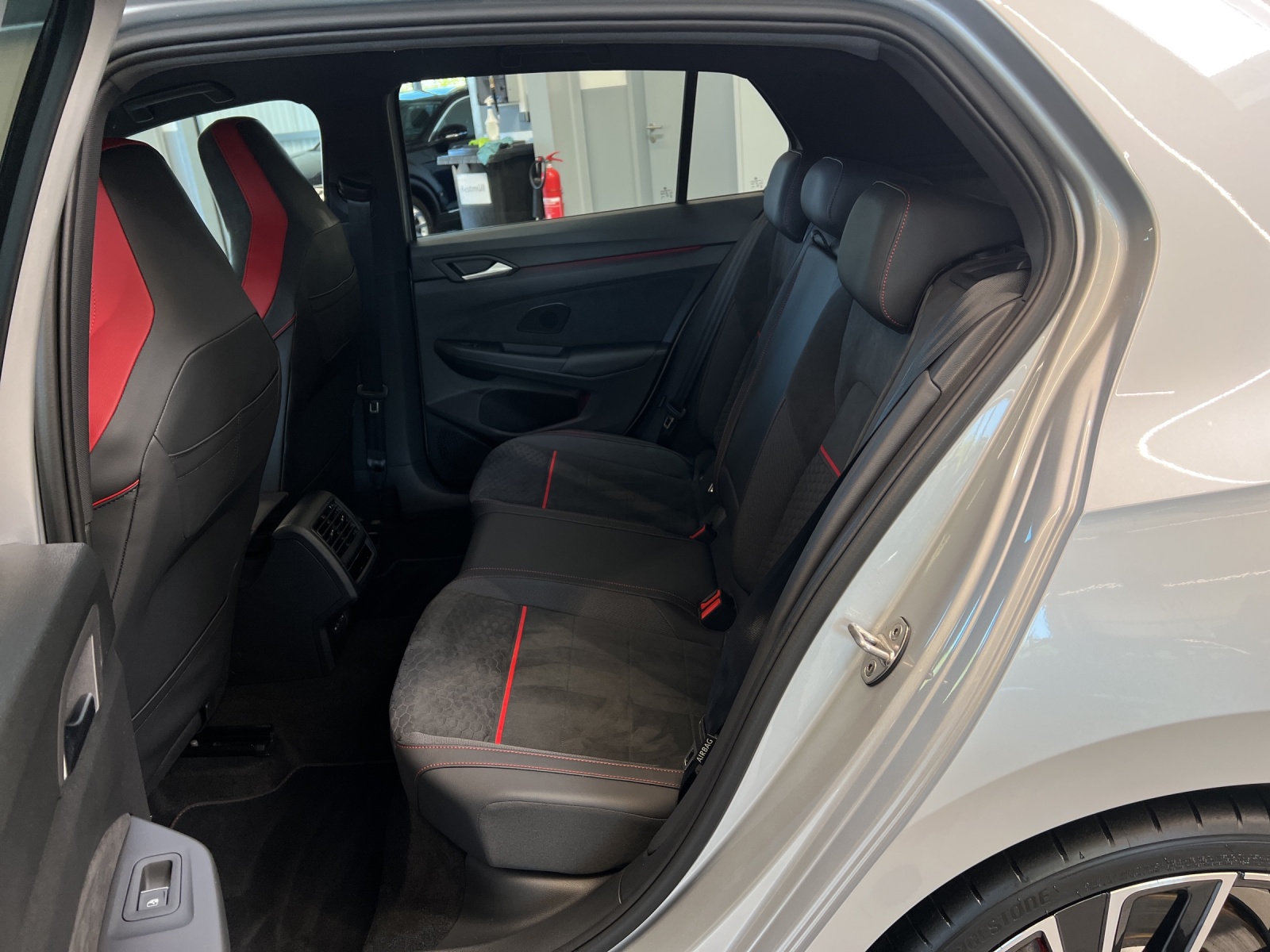 Golf VIII 2.0 TSI DSG GTI Clubsport IQ-Light HeadUp DCC Harmann-Kardon