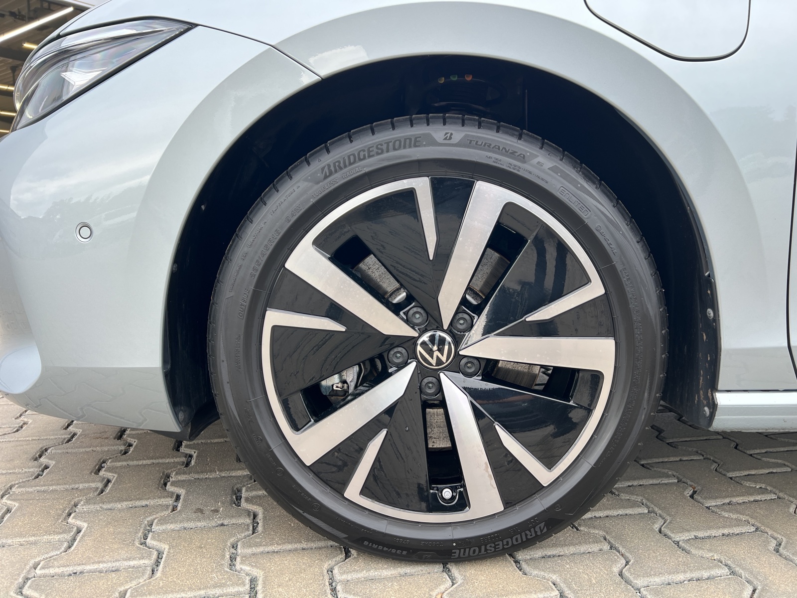 Passat Variant TSI Plug-In Hybrid DSG Business LED Navi AHK ErgoActive