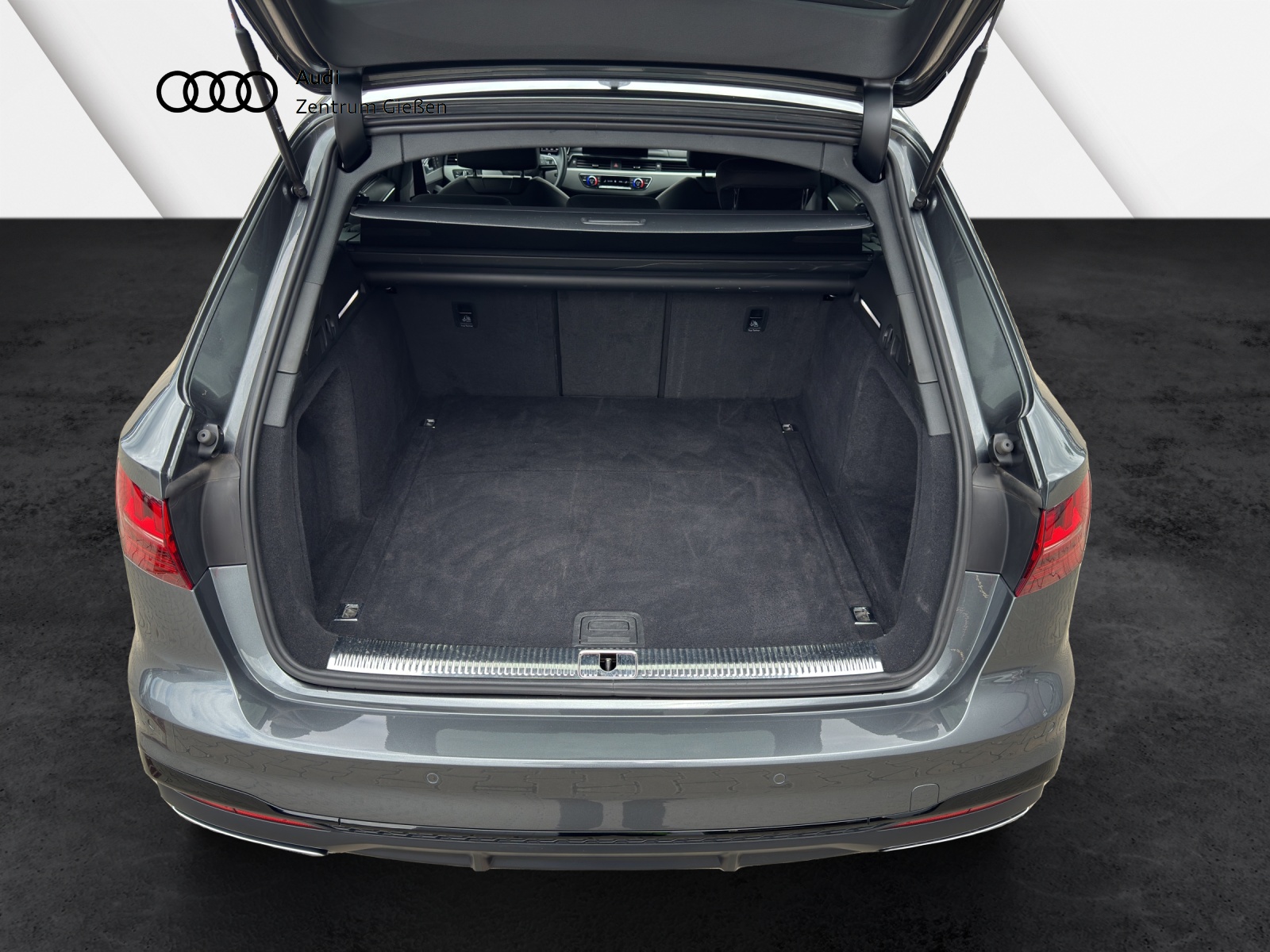 A4 Avant 40 TDI S line competition plus Black Navi