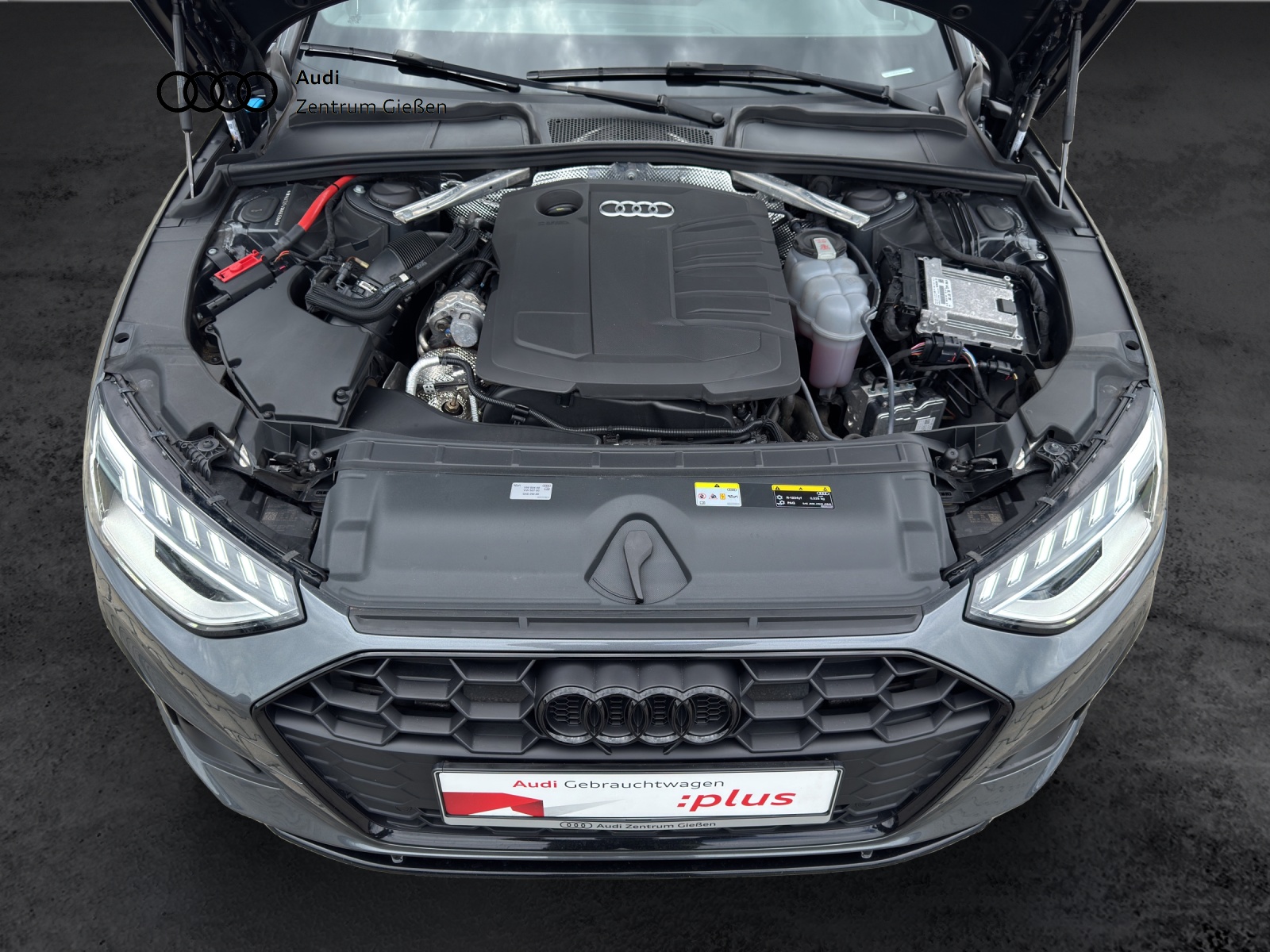 A4 Avant 40 TDI S line competition plus Black Navi