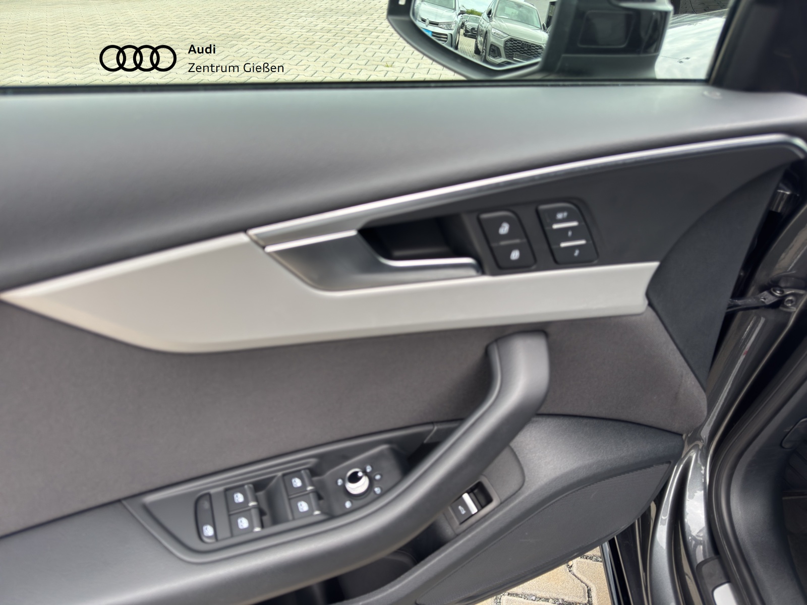 A4 Avant 40 TDI S line competition plus Black Navi