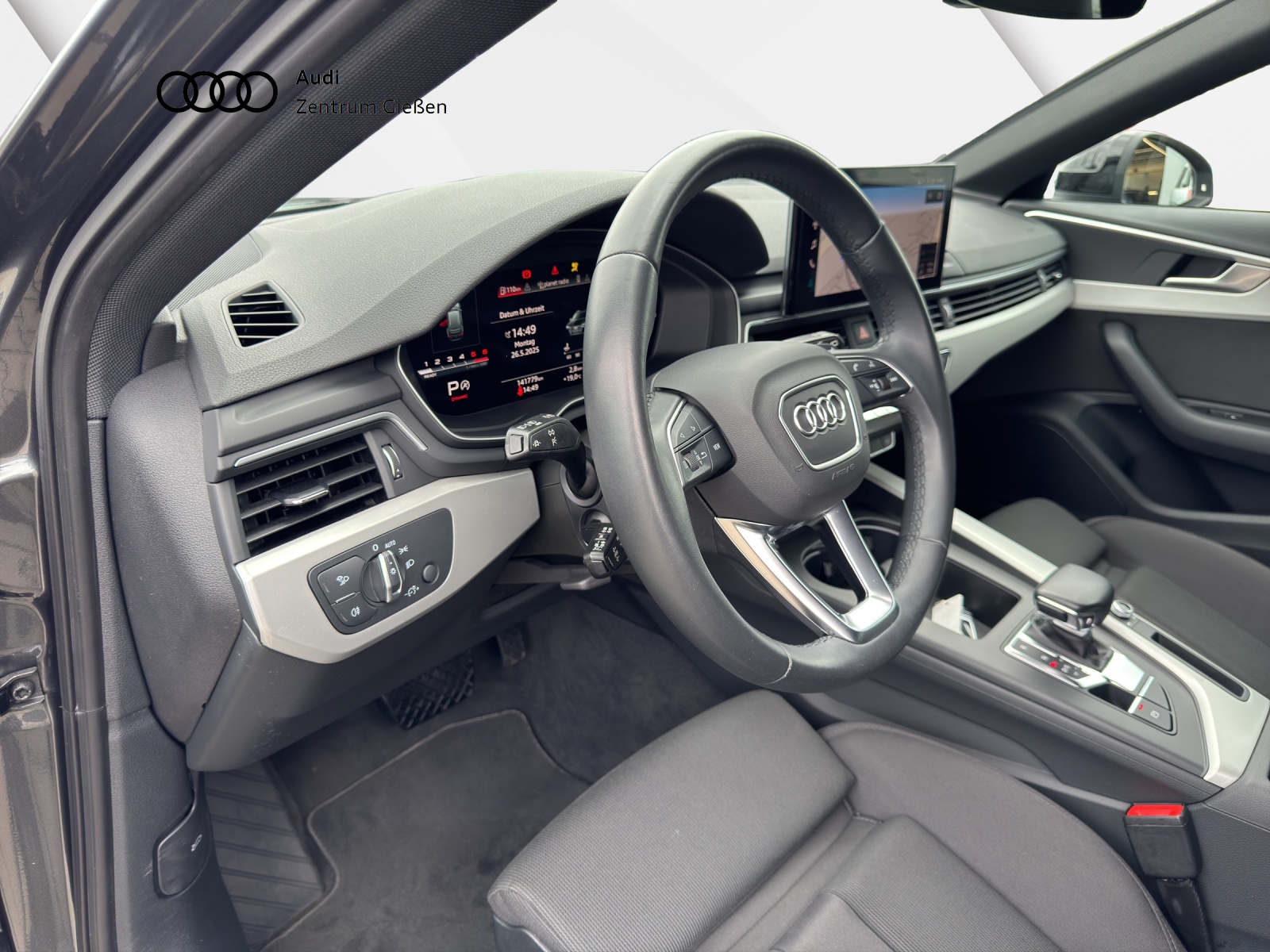 A4 Avant 40 TDI S line competition plus Black Navi
