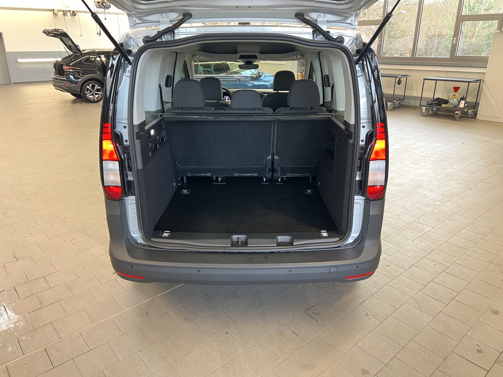 Caddy 2.0 TDI 4 Motion Clima Allrad PDC Kamera