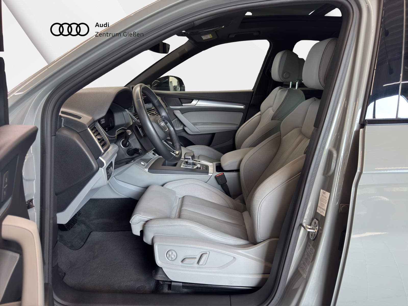 Q5 Sportback 55 TFSI e quattro S line Black B&O MATRIX PANO Sitzbelüftung