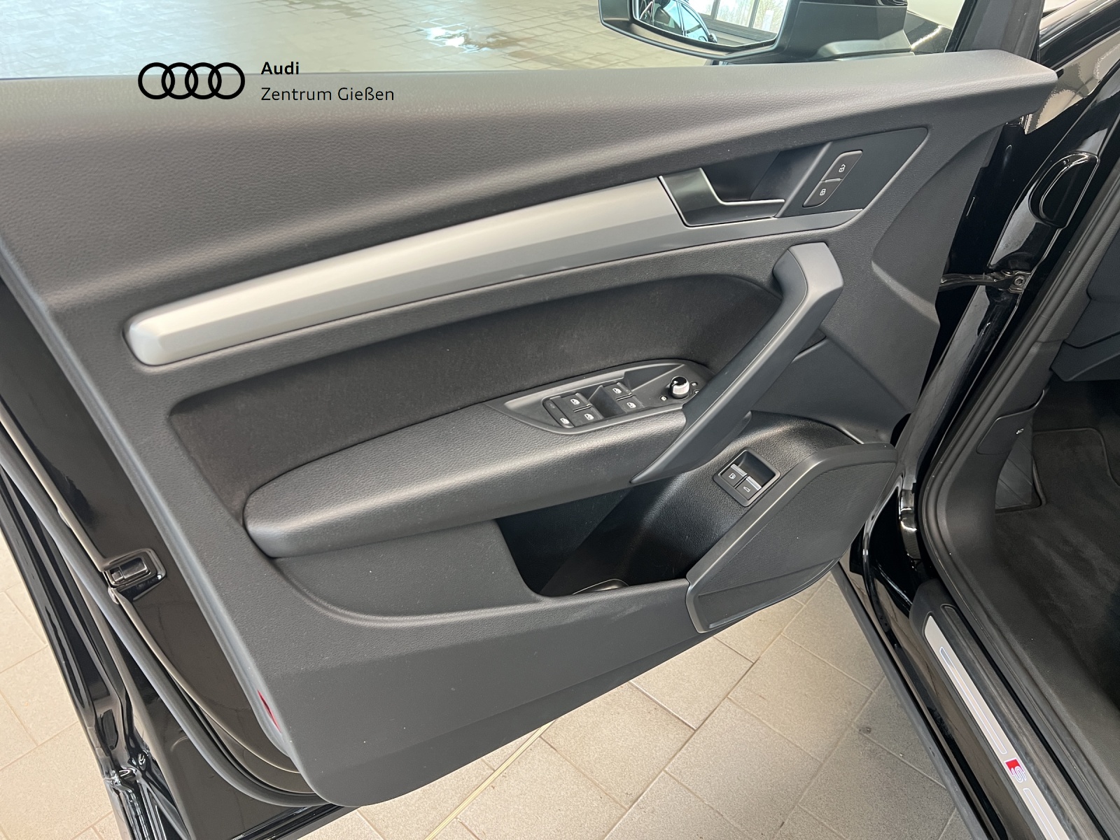 Q5 50 TFSI e quattro AHK Connectivity-Paket Xenon