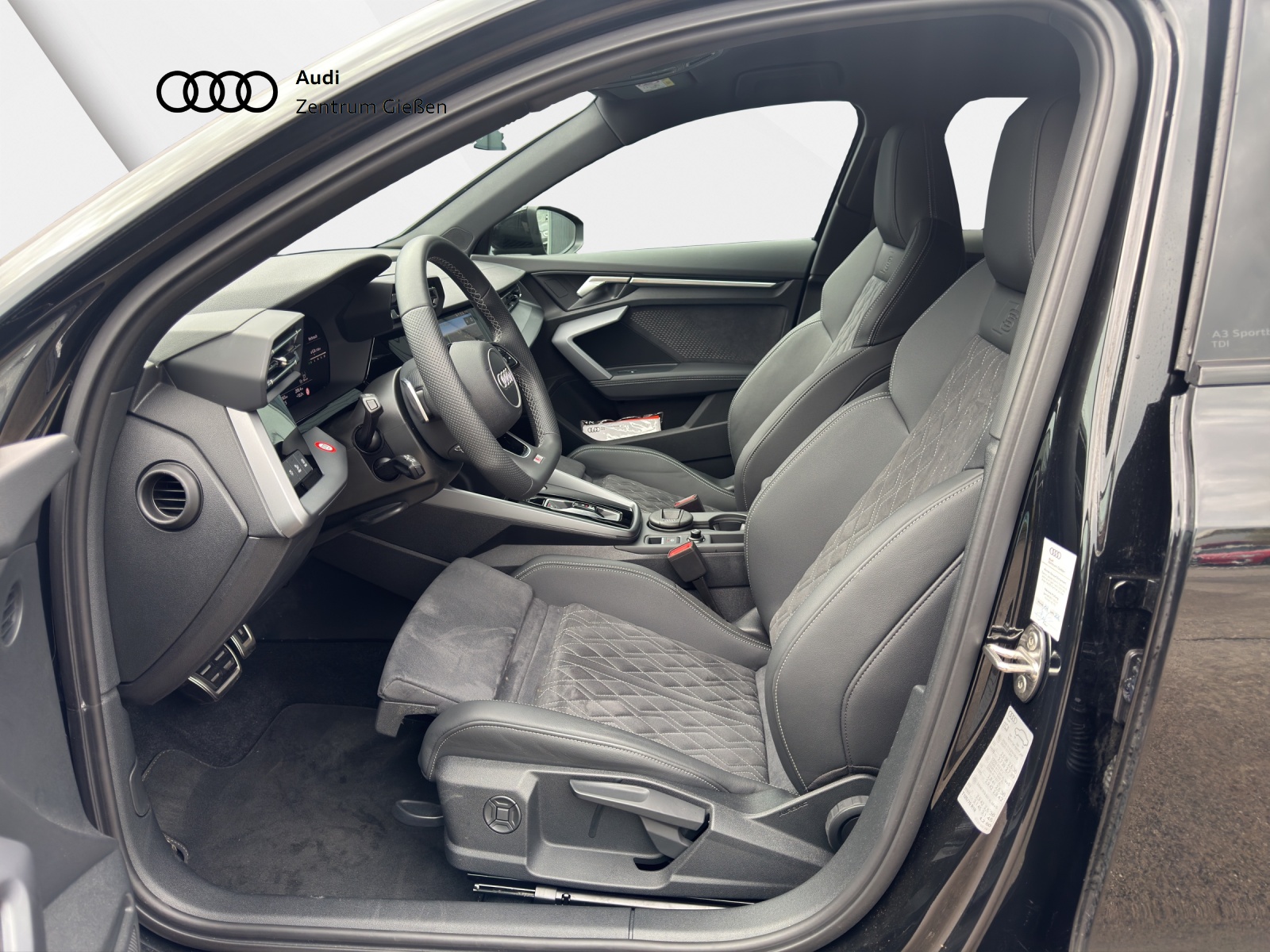 A3 Sportback 35 TDI S line Black AHK Assistenzpaket Navi LED