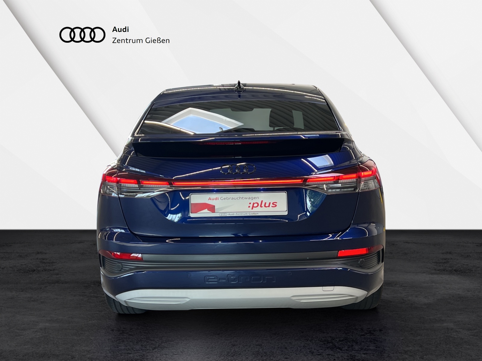 Q4 e-tron Sportback 40 basis MATRIX Pano Navi Plus
