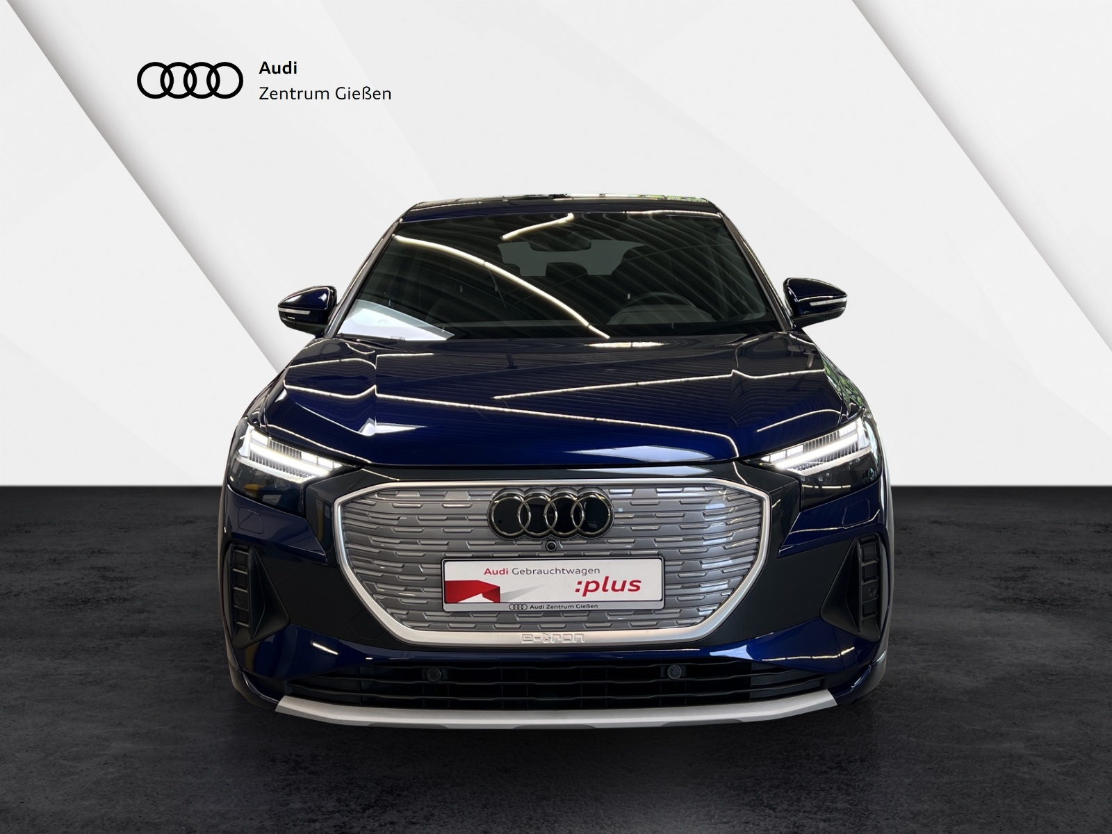 Q4 e-tron Sportback 40 basis MATRIX Pano Navi Plus