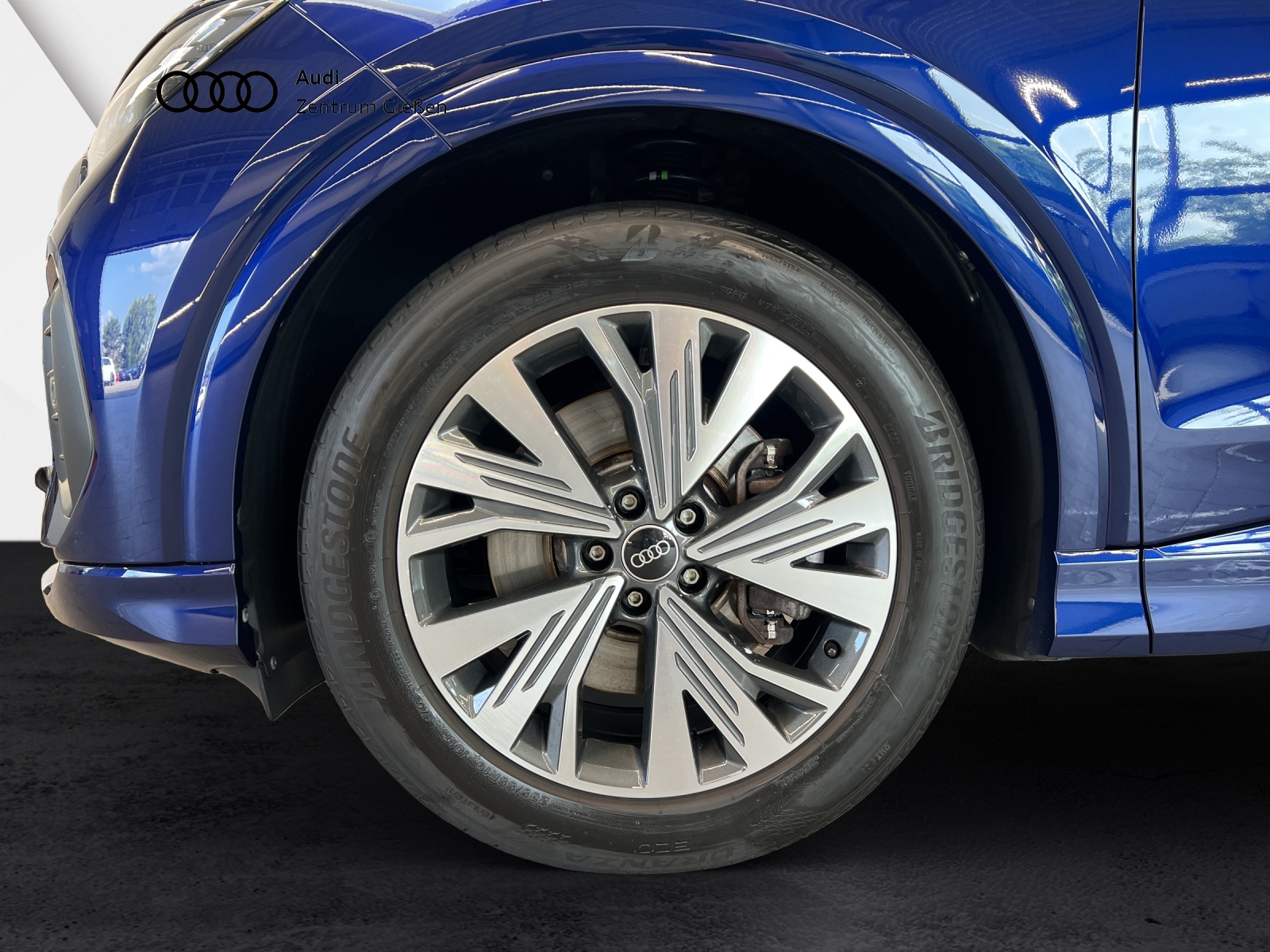 Q4 e-tron Sportback 40 basis MATRIX Pano Navi Plus