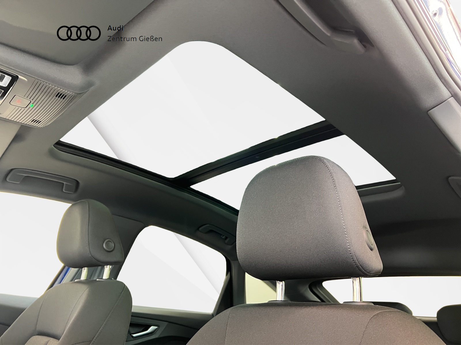 Q4 e-tron Sportback 40 basis MATRIX Pano Navi Plus